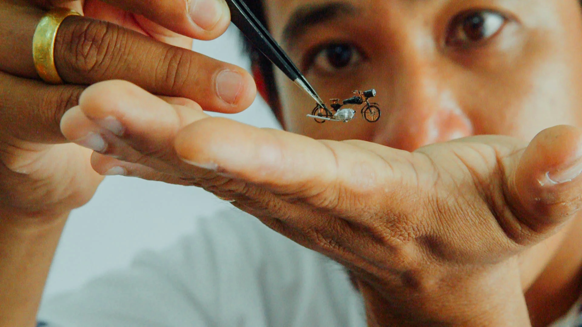 Meet the Saigon Artist Who Makes Miniature Sculptures From Scrap Metal