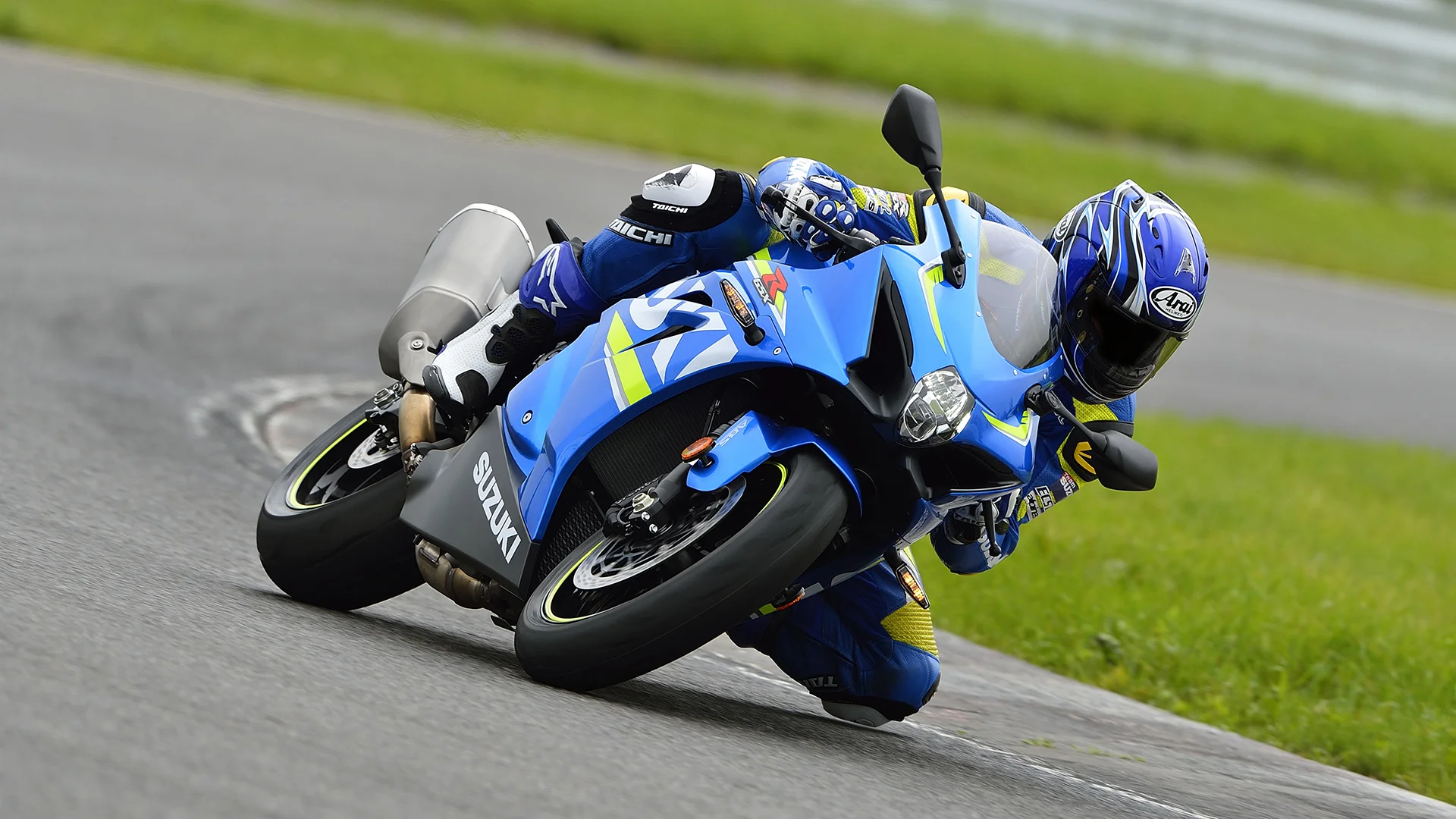 On track the Suzuki is a finely honed razor blade