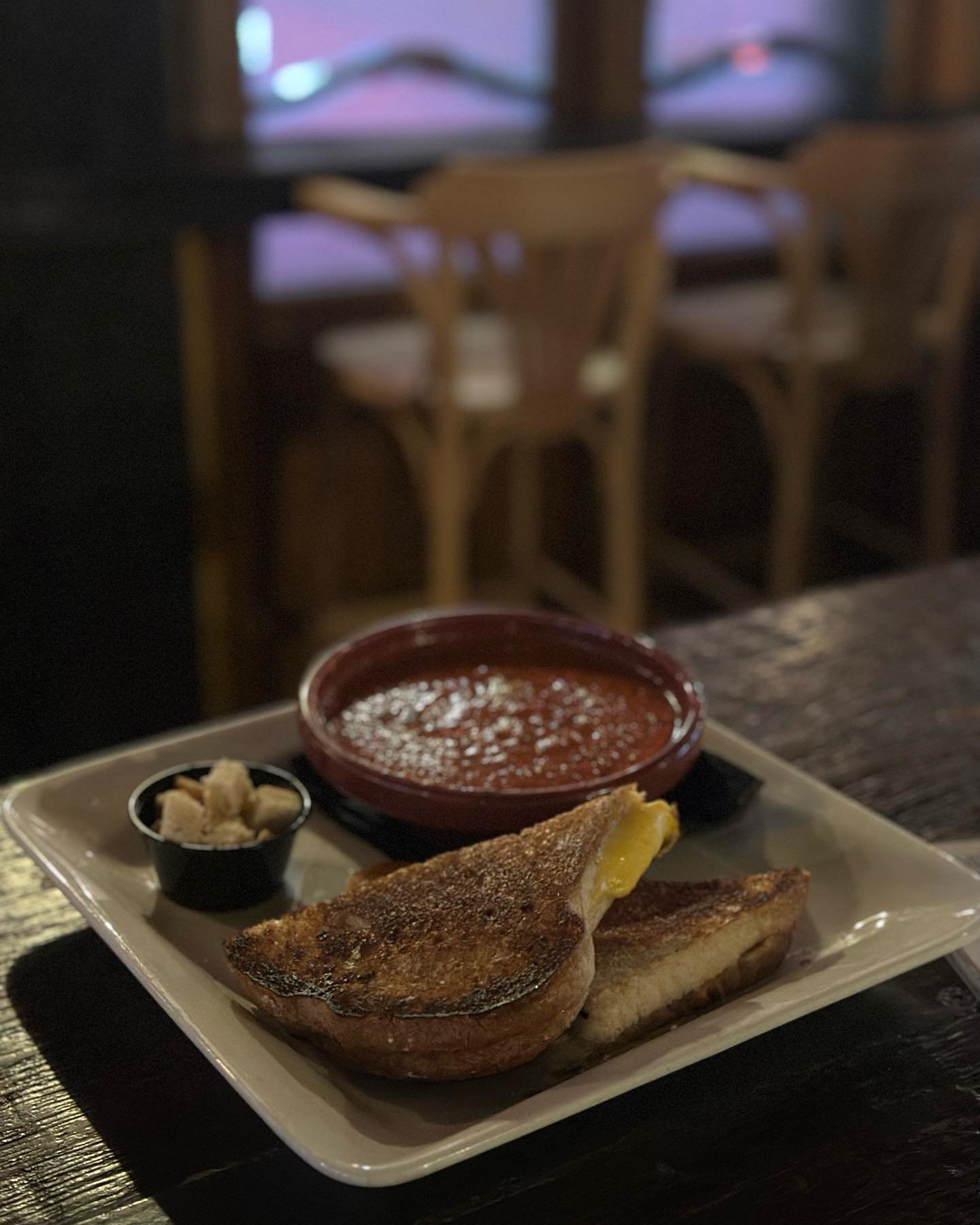 Winter is here and so are the classics. Come in and try our tomato soup and grilled cheese. 

#tomatoaoup
#brooklyn
#localpub
#comfortfood