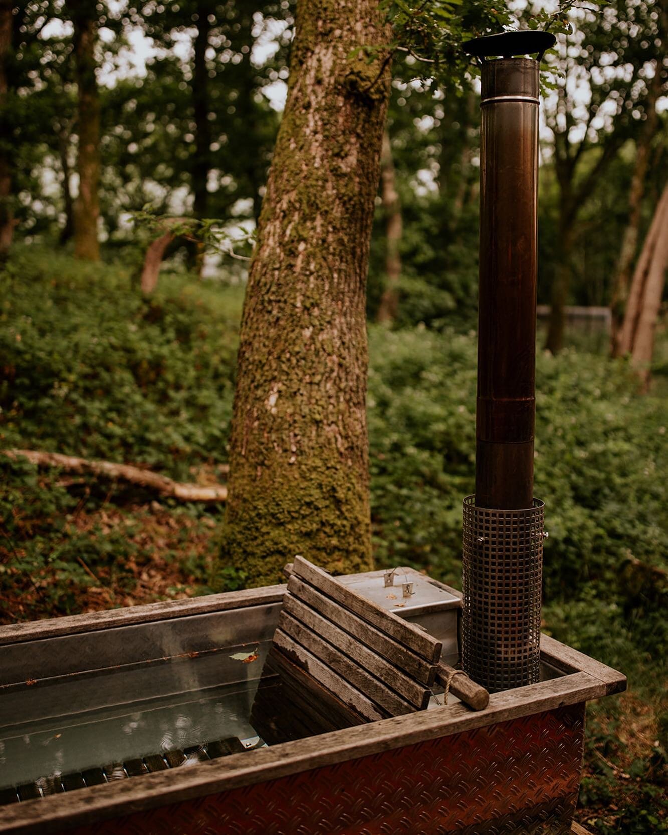 Sit back, relax and breath&hellip;
.
.
.

#cabin #wanderlust #offgrid #wild #vanlife
#cabinlife #tinyhouse #tinyliving #cabinporn #offgridliving #schoolie #busconversion #homeiswhereyouparkit #tinyhoueebuild #campervan