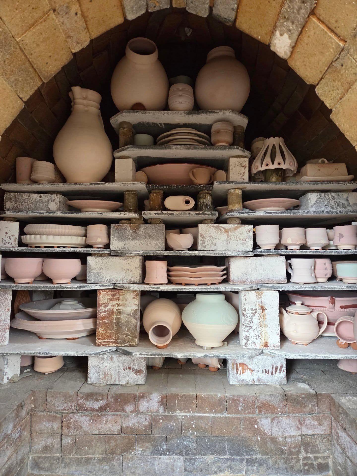 THANK YOU FOR THE OPPORTUNITY :: @bk_woodfiredceramics @lilwaterbug @tablink.handworks @_smoreson_ @ryanmyersceramics and of course @cambridgepottery for the hospitality! :: cheers!