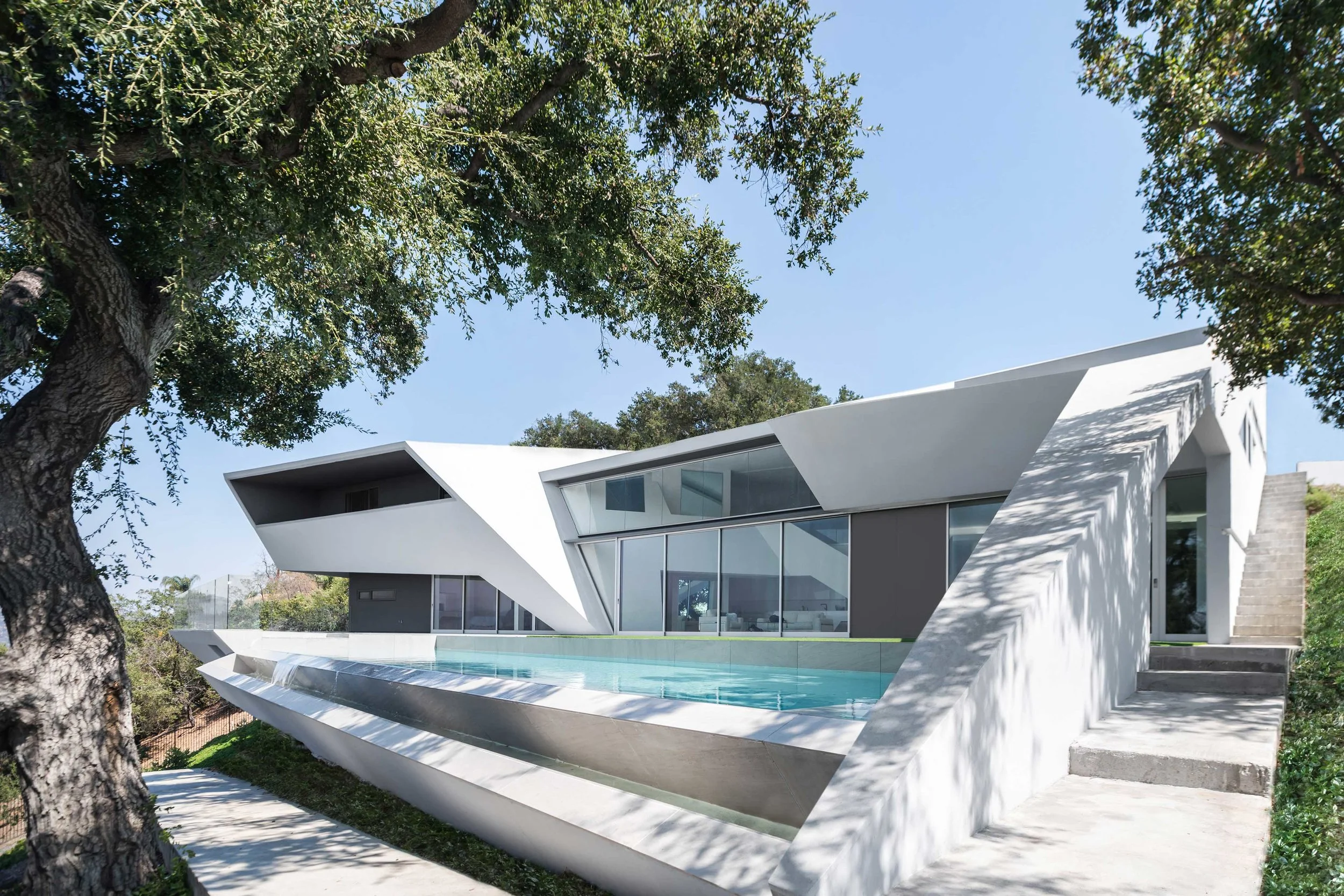 7877_Mulholland-003WebRes.jpg