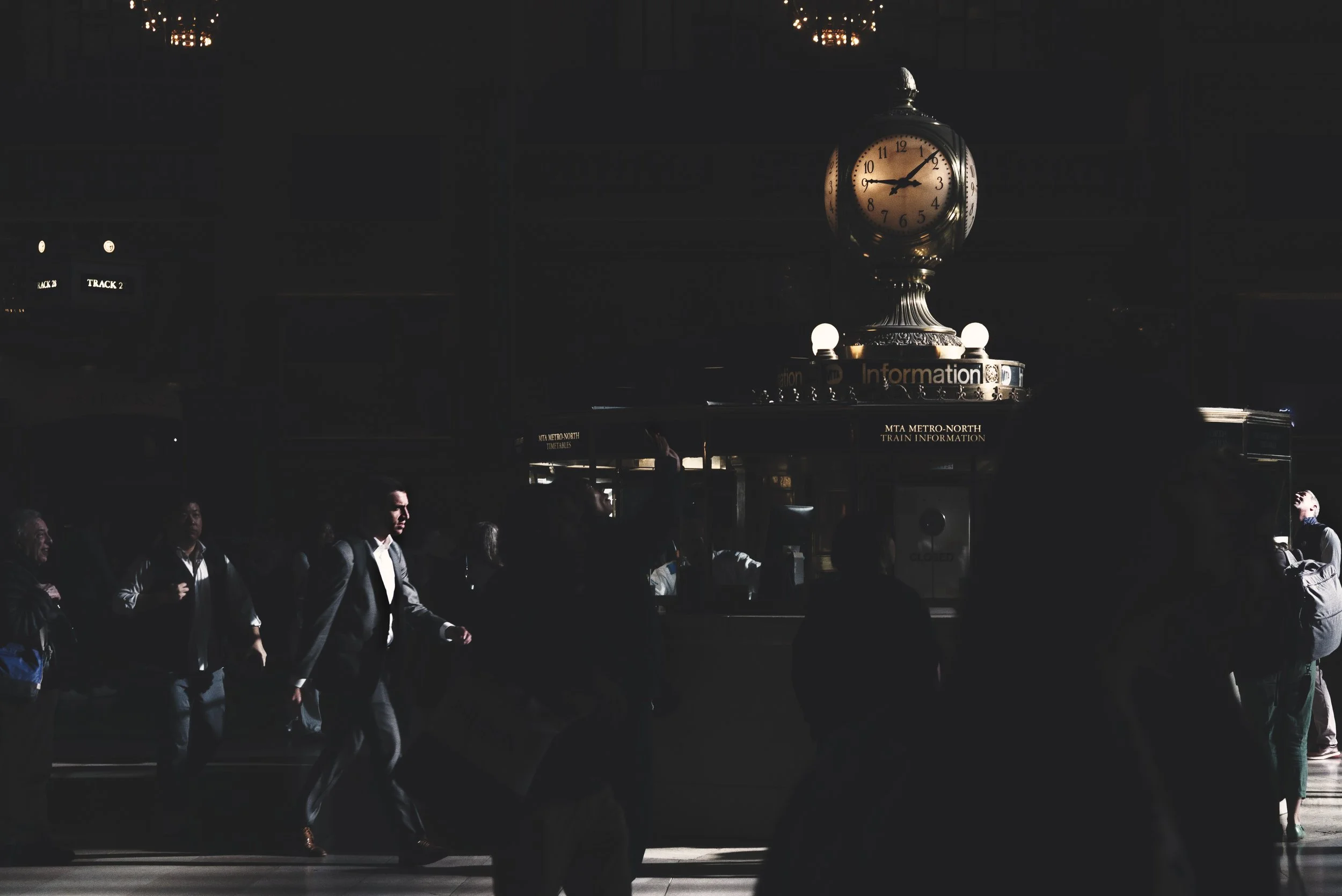 Grand Central Clock — Light & Motion | Chris T. Ramos