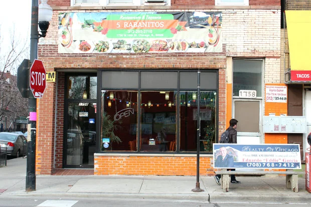 Image from: https://www.dnainfo.com/chicago/20151210/pilsen/xoco-alum-alfonso-sotelo-realizes-dream-of-opening-own-restaurant-pilsen