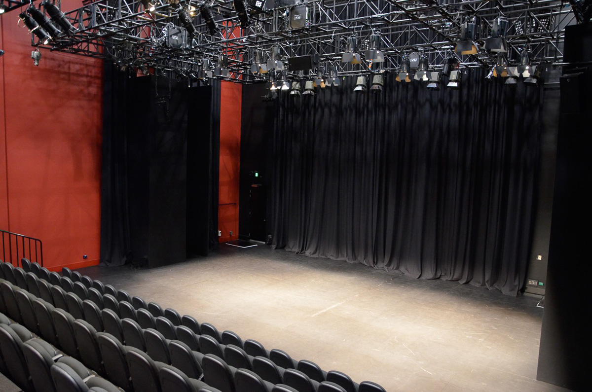 MTC Lawler Theatre Photo – Benjamin Healley