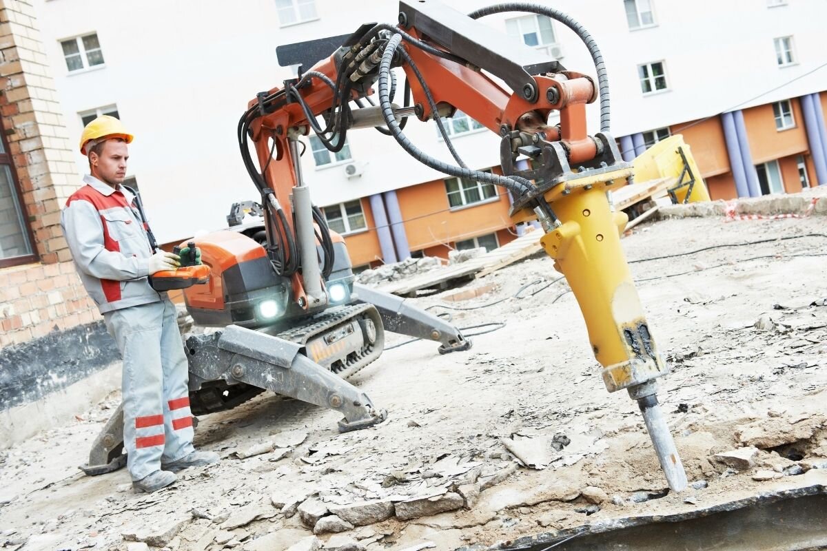 Why You Should Hire A Qualified Contractor To Handle Your Demolition