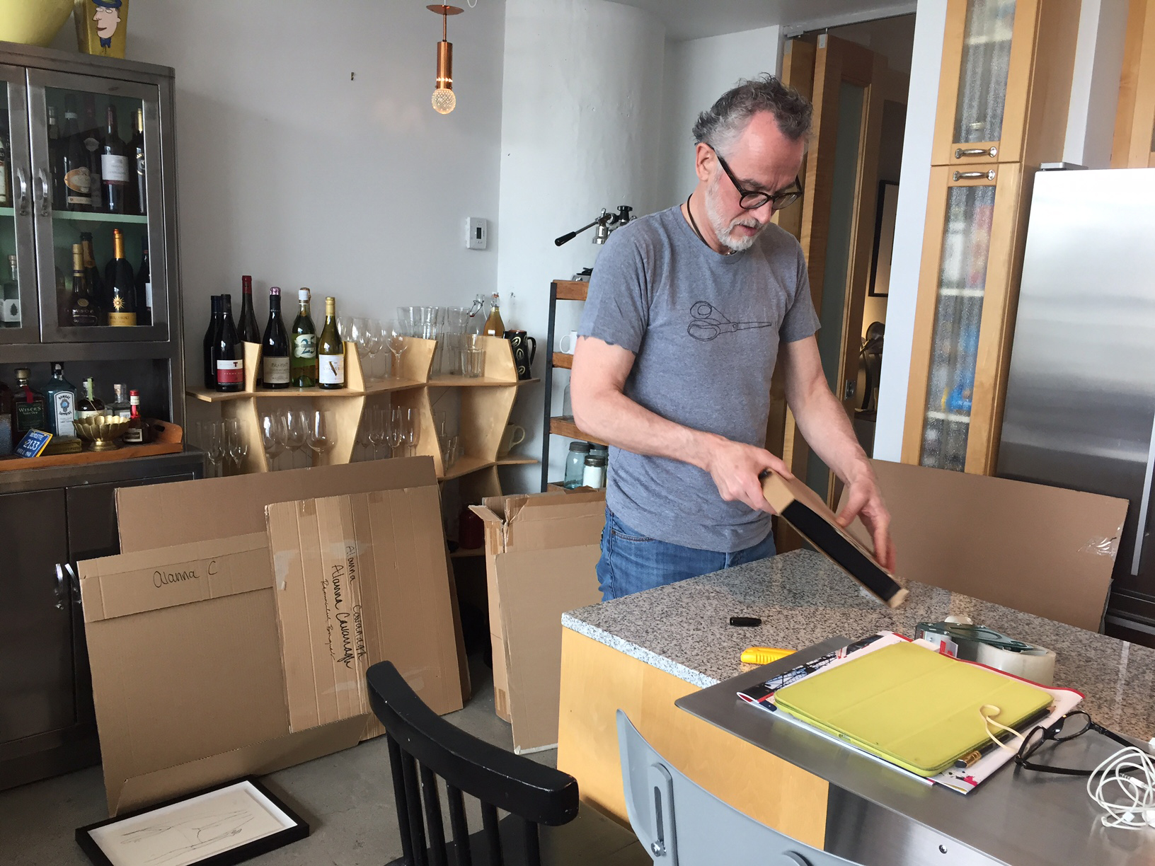 World's greatest assistant helping me pack up frames the night before #grateful #love
