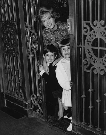 mary-mary-1963.jpg