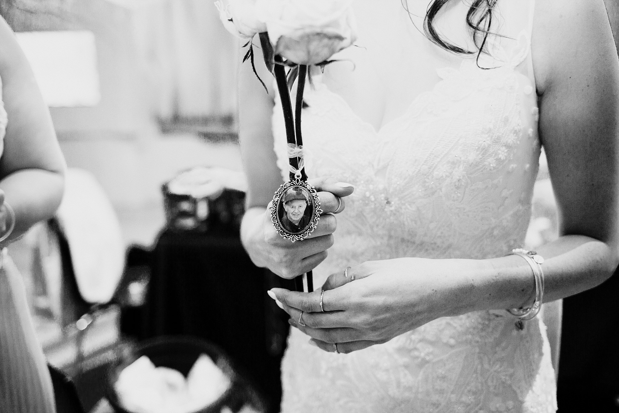 Lecinda Ward, Melbourne Wedding Photographer, Melbourne Aquarium_0232.jpg