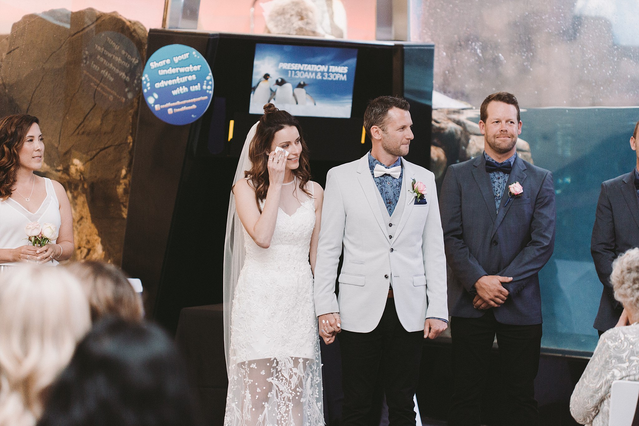 Lecinda Ward, Melbourne Wedding Photographer, Melbourne Aquarium_0238.jpg
