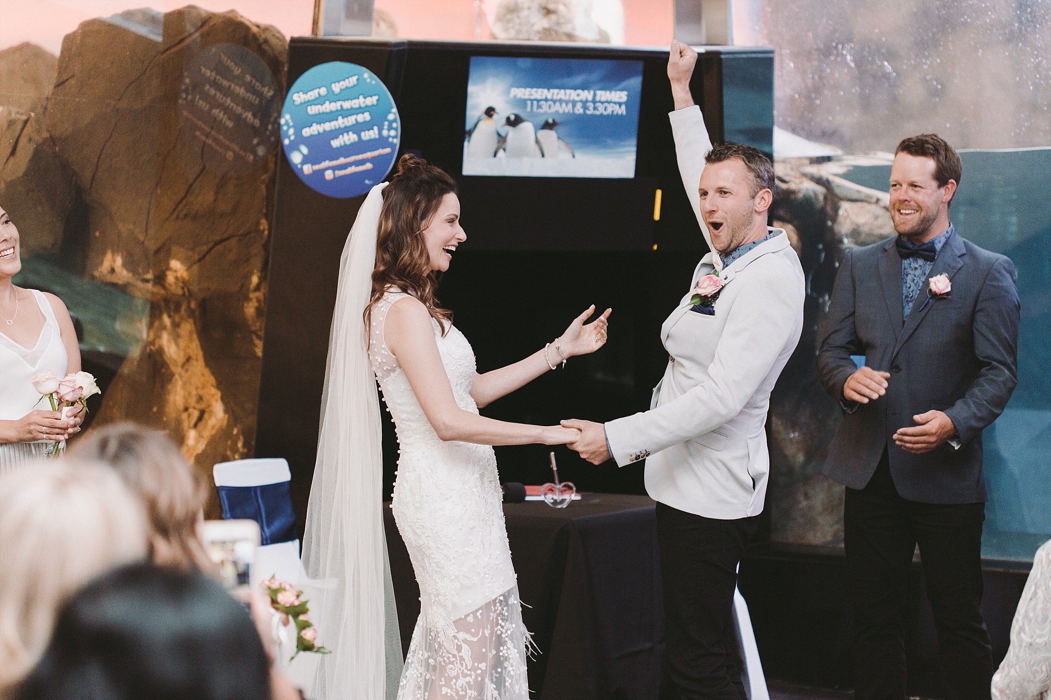 Lecinda Ward, Melbourne Wedding Photographer, Melbourne Aquarium_0248.jpg