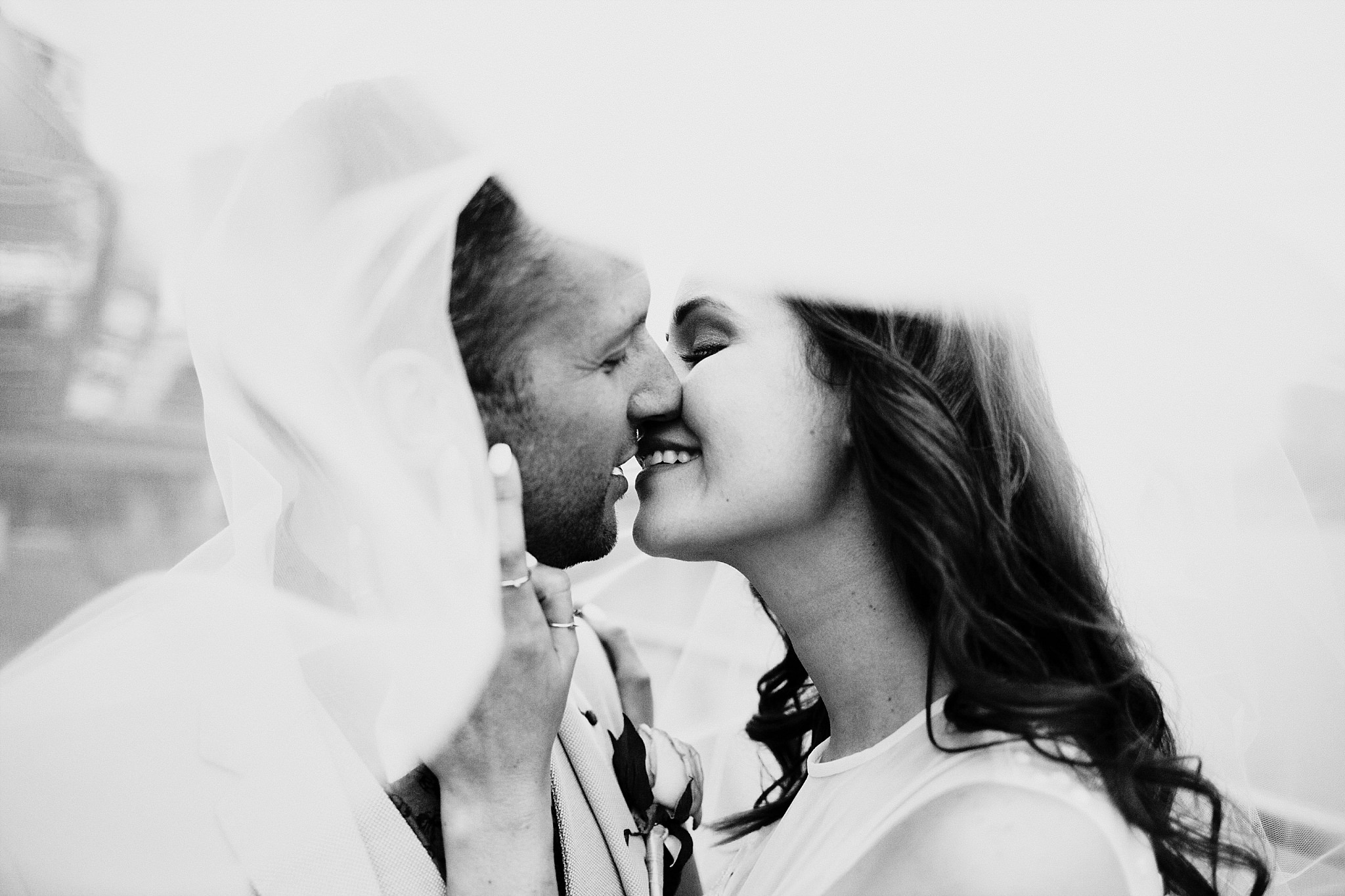 Lecinda Ward, Melbourne Wedding Photographer, Melbourne Aquarium_0259.jpg