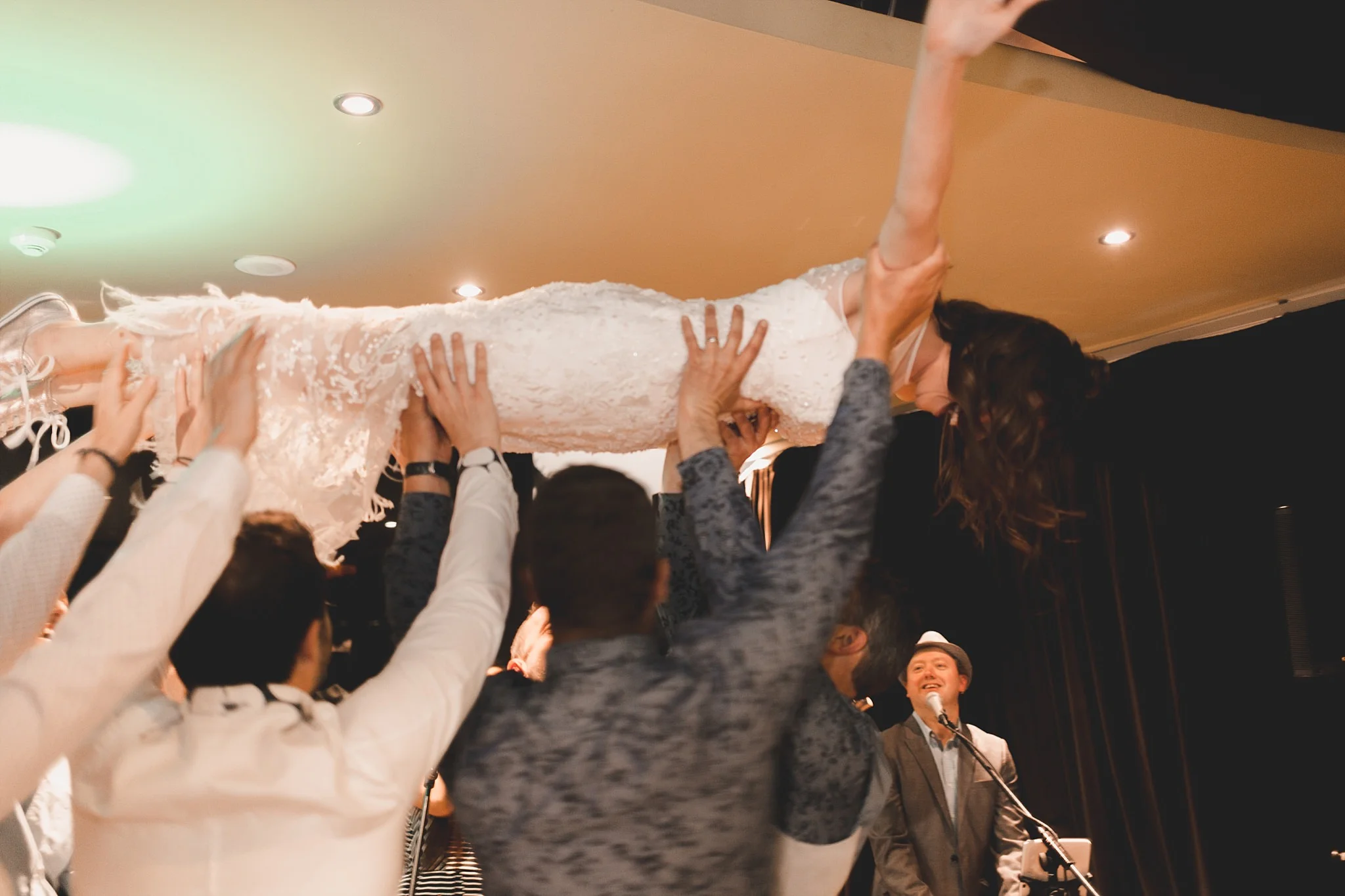 Lecinda Ward, Melbourne Wedding Photographer, Melbourne Aquarium_0296.jpg