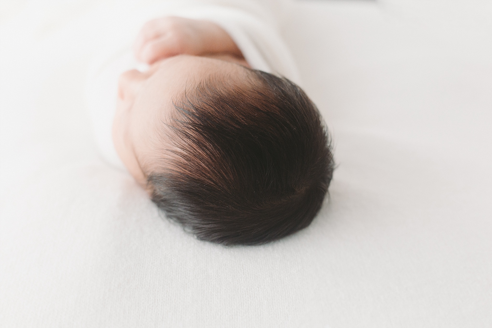 Melbourne Newborn Photographer, natural and candid moments_0009.jpg