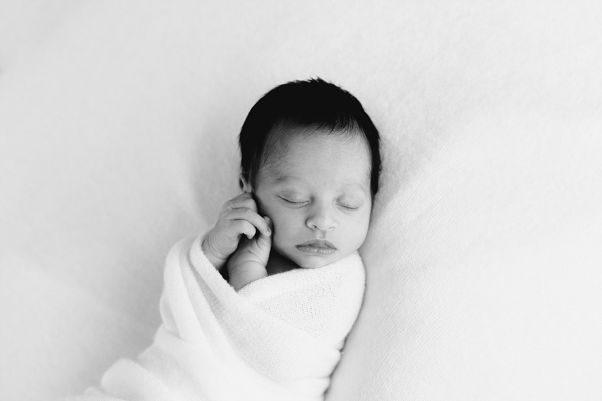 Melbourne Newborn Photographer, natural and candid moments_0010.jpg