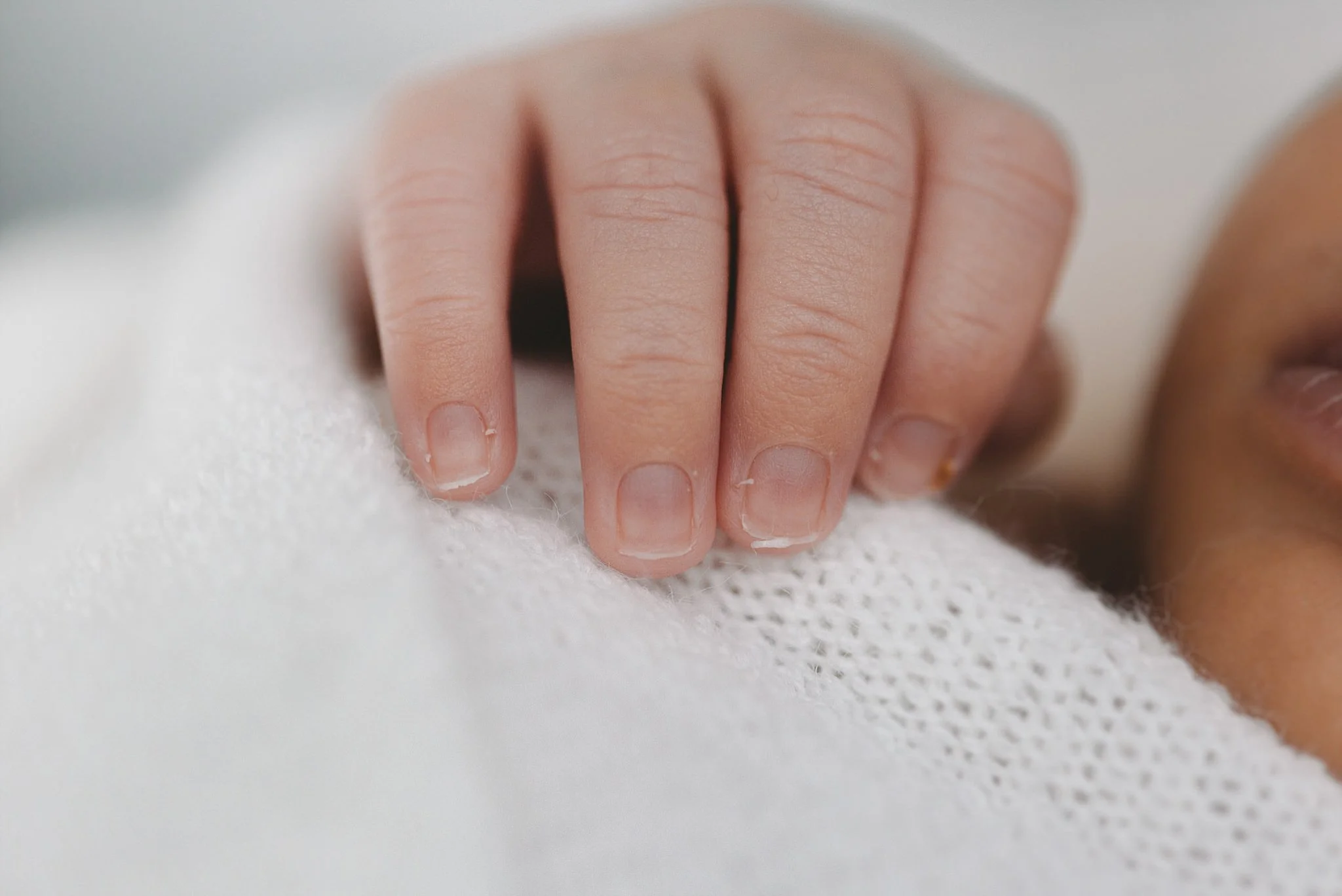 Melbourne Newborn Photographer, natural and candid moments_0012.jpg