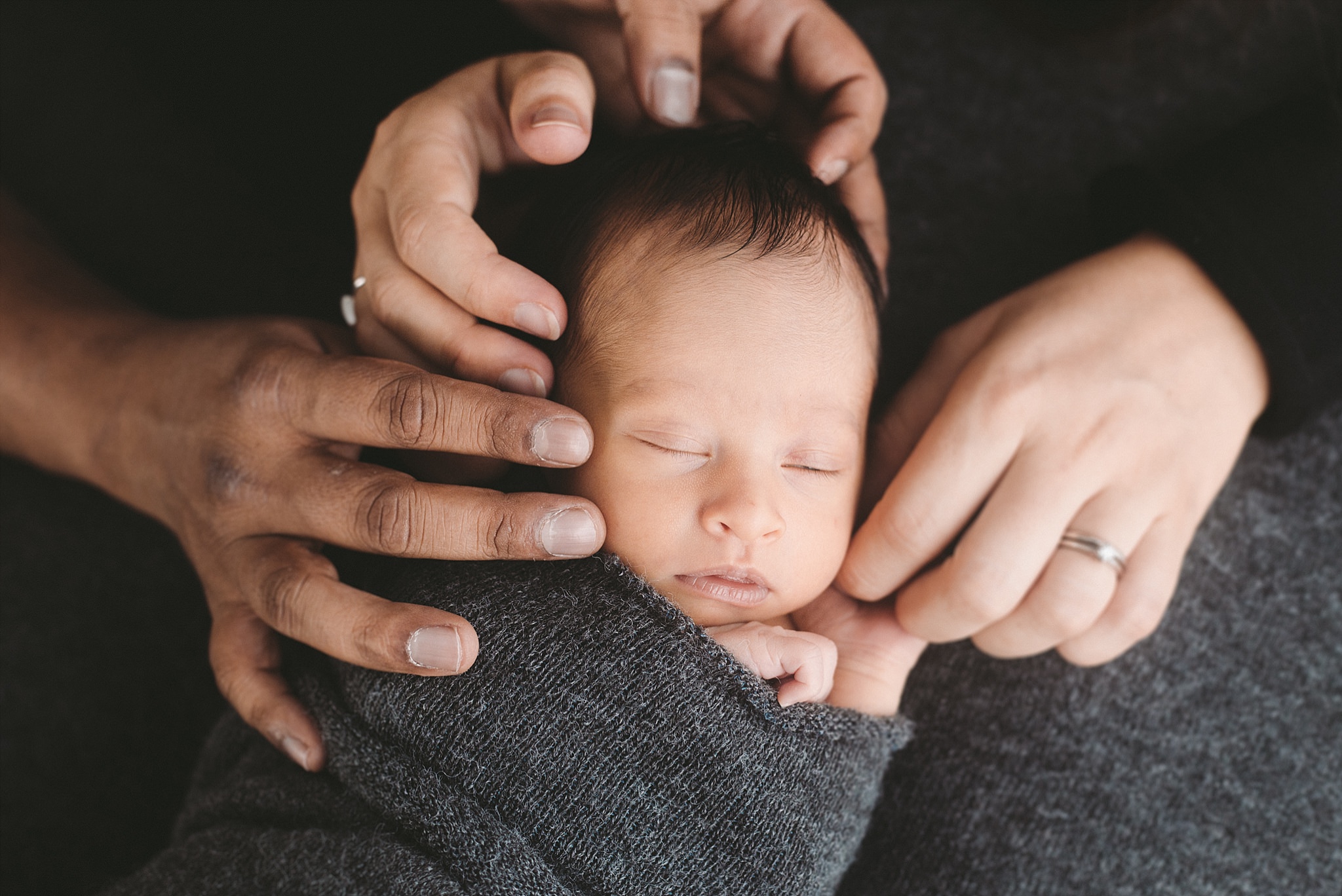 Melbourne Newborn Photographer, natural and candid moments_0026.jpg