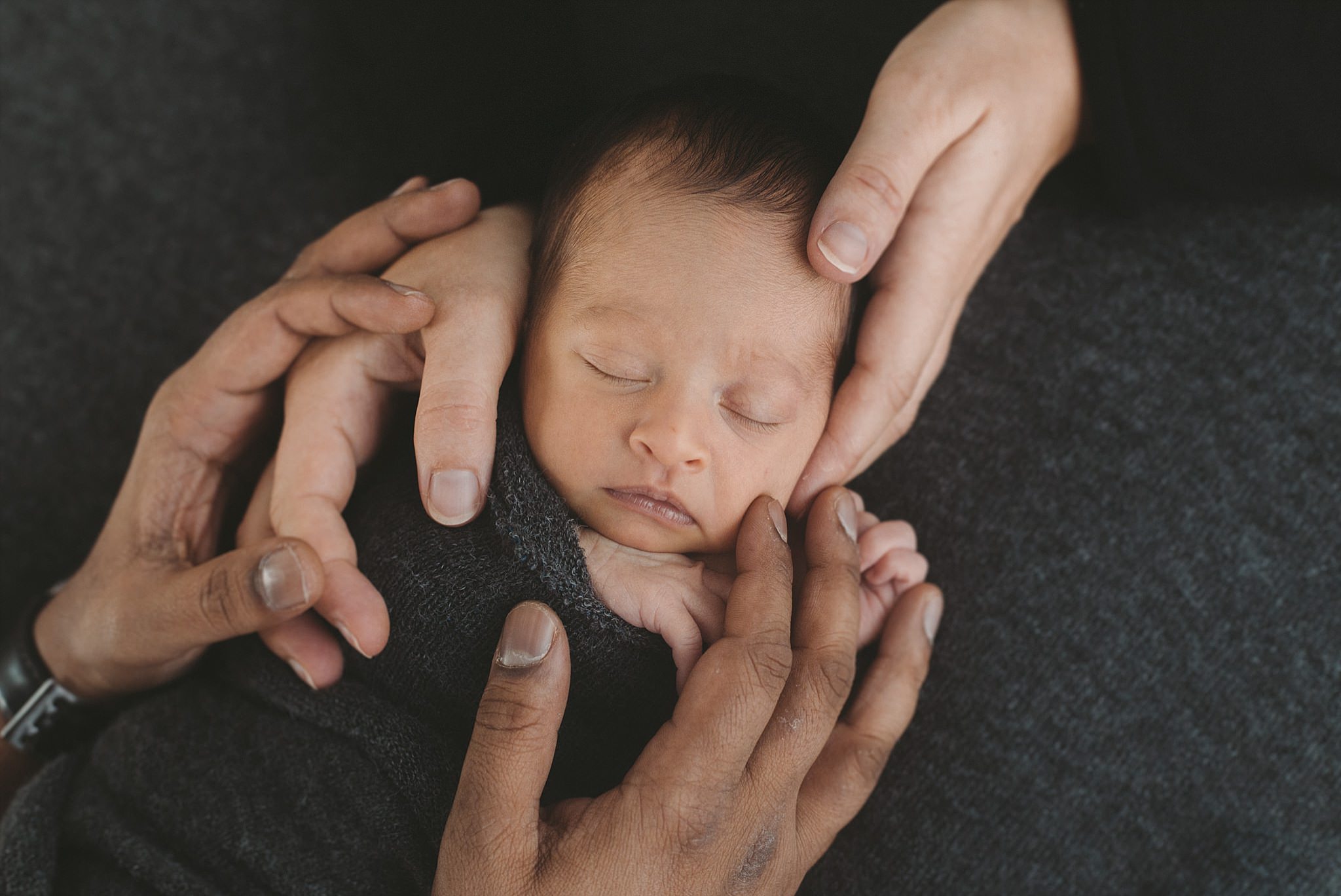 Melbourne Newborn Photographer, natural and candid moments_0031.jpg
