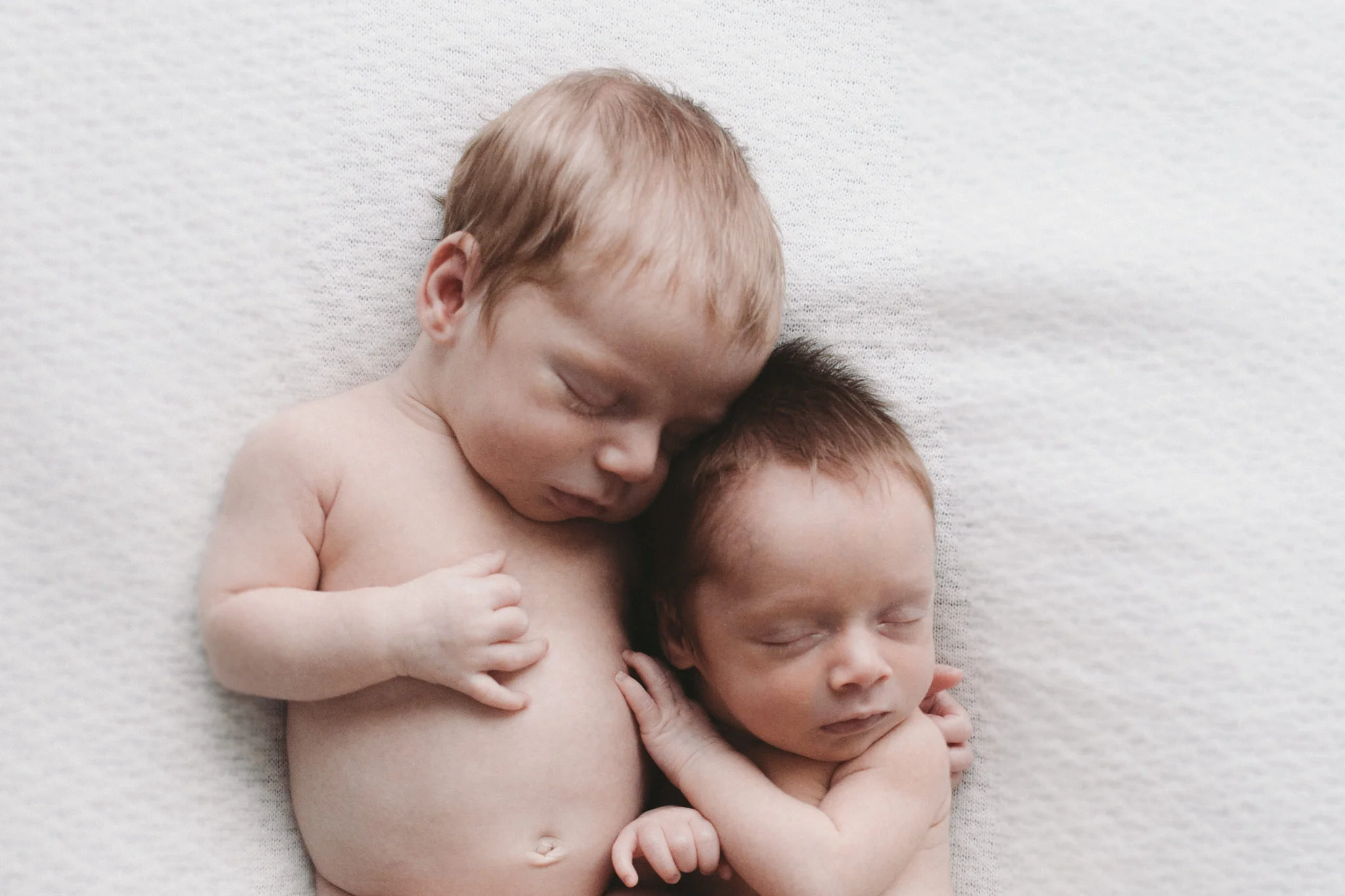 East Melbourne simple natural light newborn Photographer-11.jpg