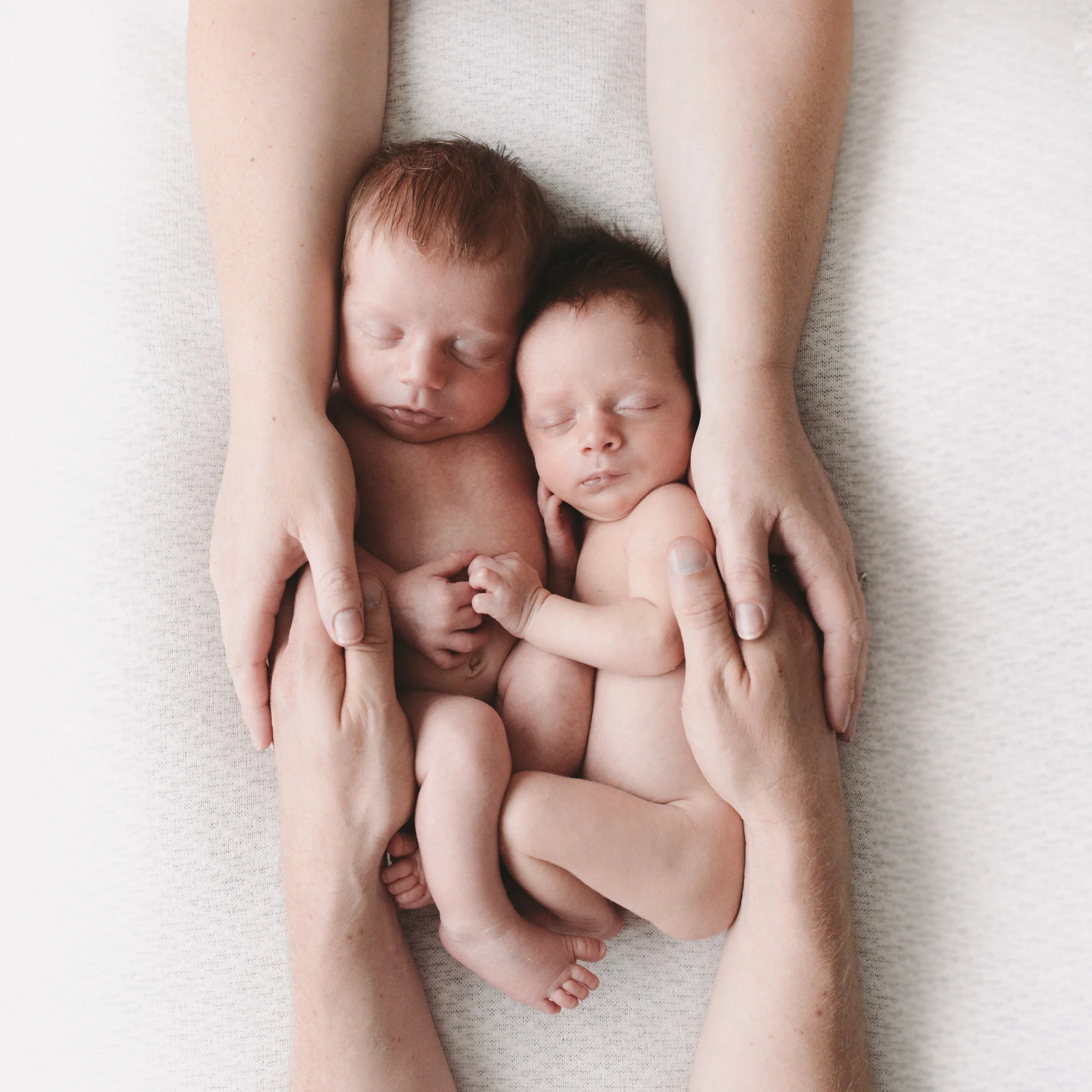 East Melbourne simple natural light newborn Photographer-14.jpg