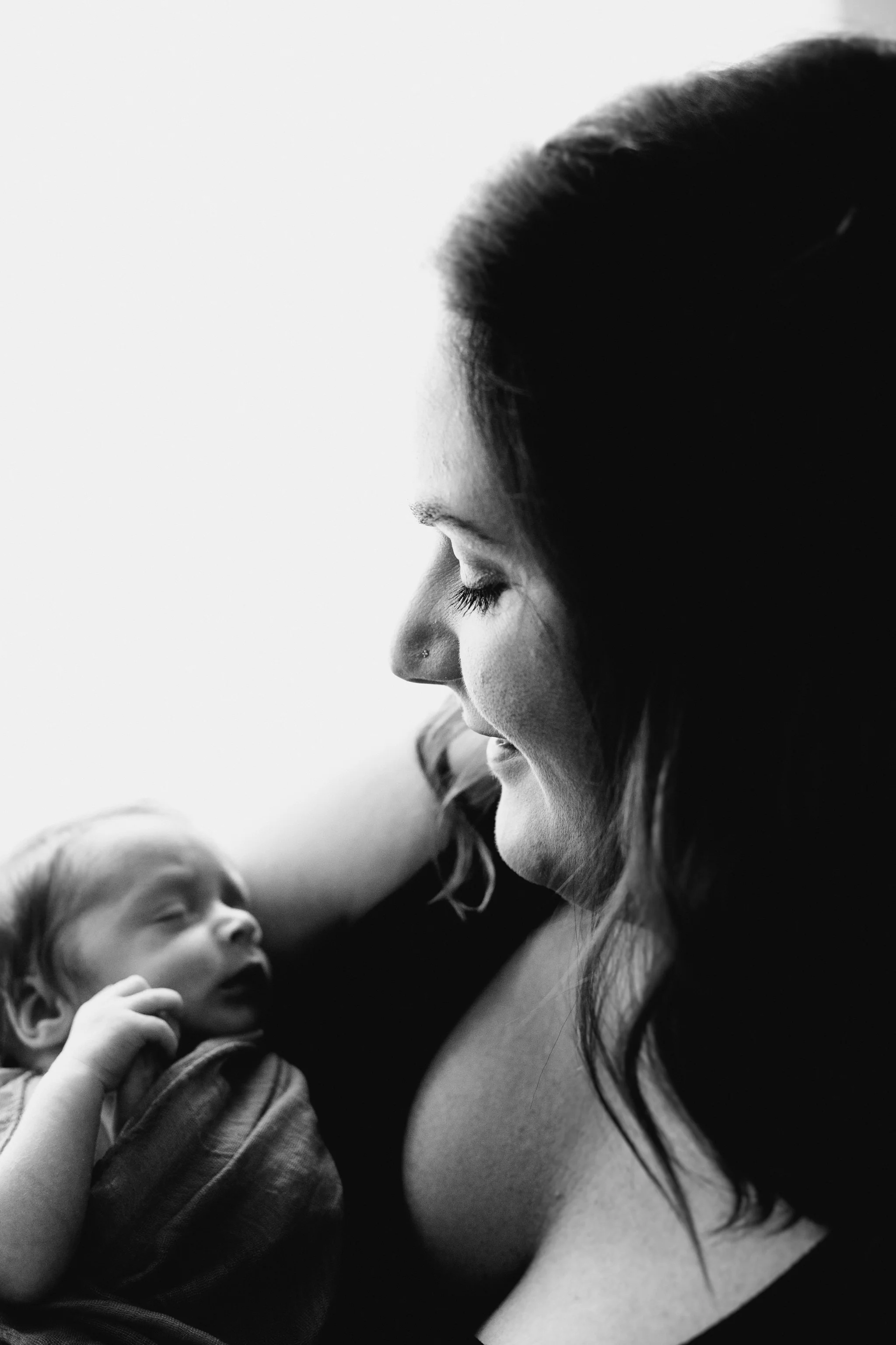 East Melbourne simple natural light newborn Photographer-16.jpg