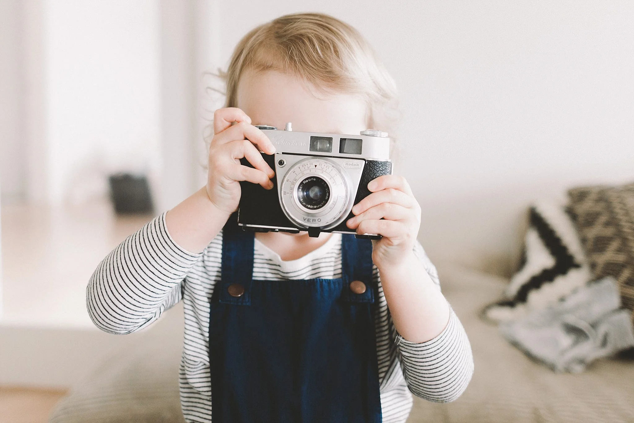 Woodend Melbourne natural Newborn casual in home lifestyle Photographer_0168.jpg