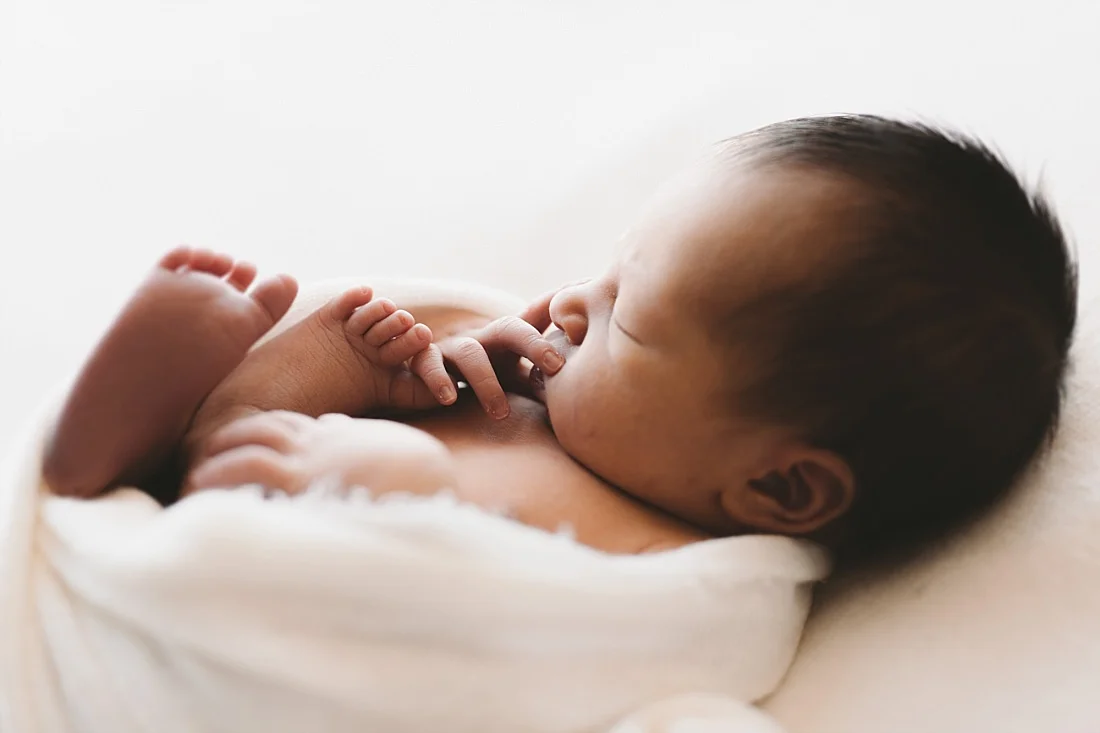 Point Cook Simple Natural Newborn Photographer-24.jpg
