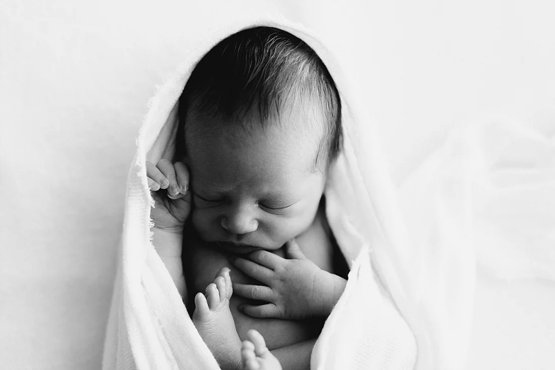 Point Cook Simple Natural Newborn Photographer-27.jpg