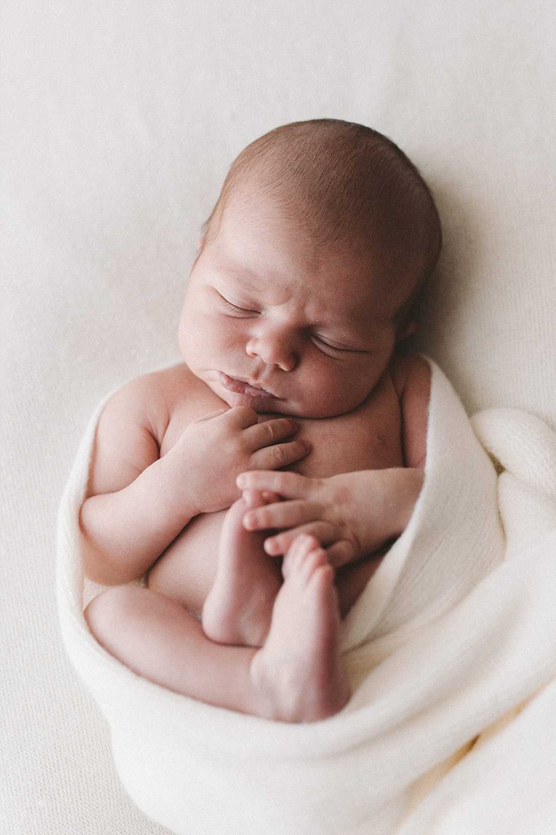 Point Cook Simple Natural Newborn Photographer-12.jpg