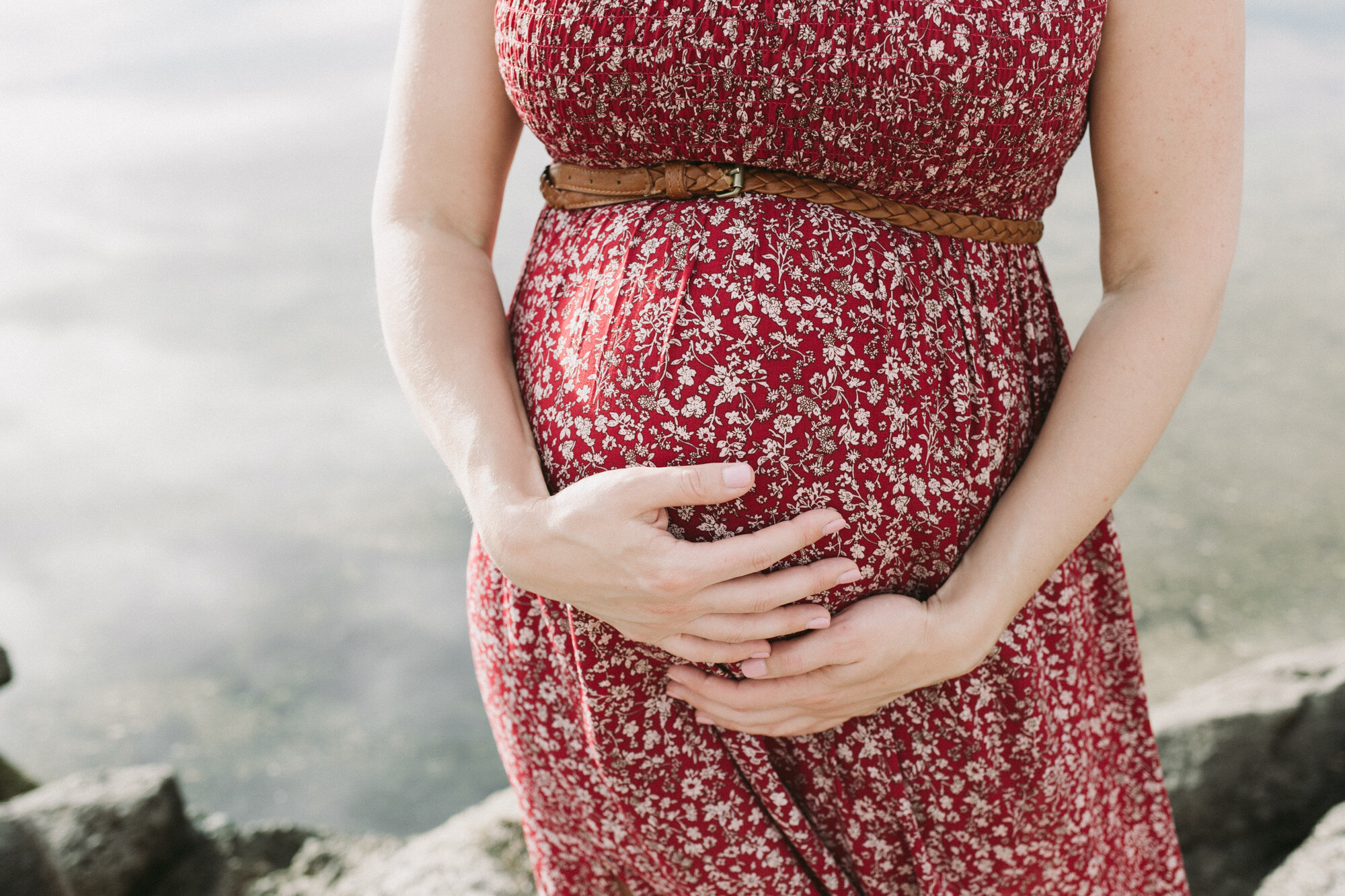 what to wear to maternity photography session-9.jpg