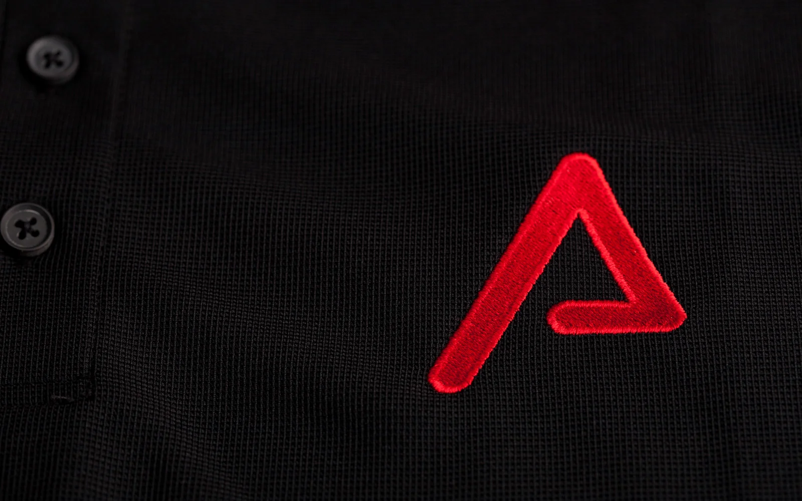The detail is great! Here’s a close up of the 3,724 stitches. Isn’t that sweet?!?!