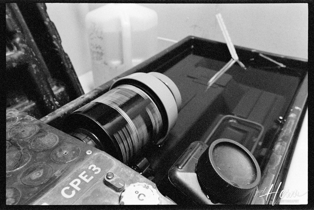  Canon EOS 3 | Canon EF 16-35mm f/2.8 II L USM | Kodak T-MAX 3200  Digitized with Canon EOS R - EF 100mm macro f/2,8L IS | Kaiser slimlite plano | Essential Film Holder  Home developed in studio de GARAGE Stock | D-76

Canon EOS 3 | Canon EF 16-35mm 