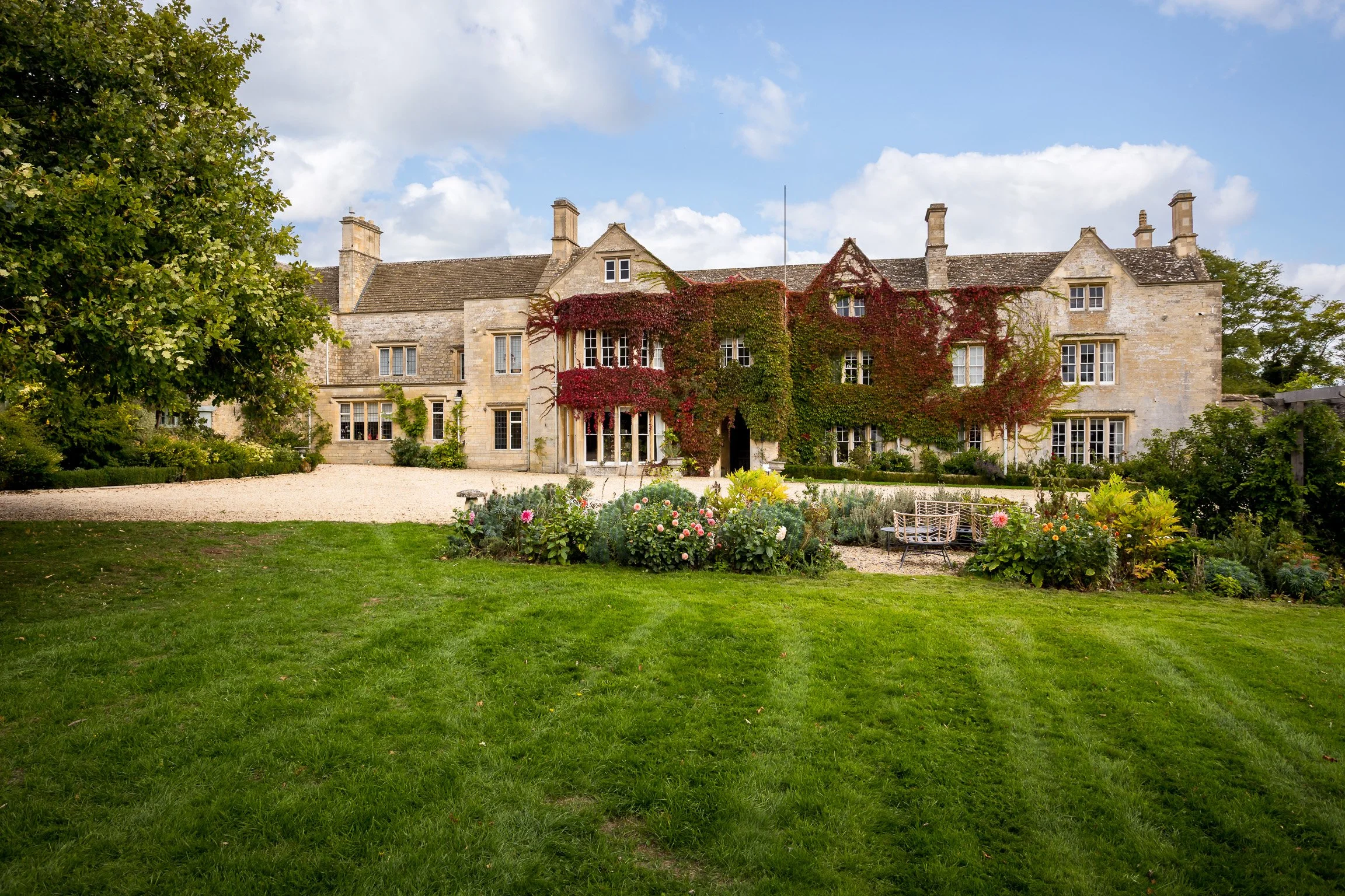 James Mackintosh Architects Limited — 52 - Shipton Manor - OX5 1JL - Web.jpg