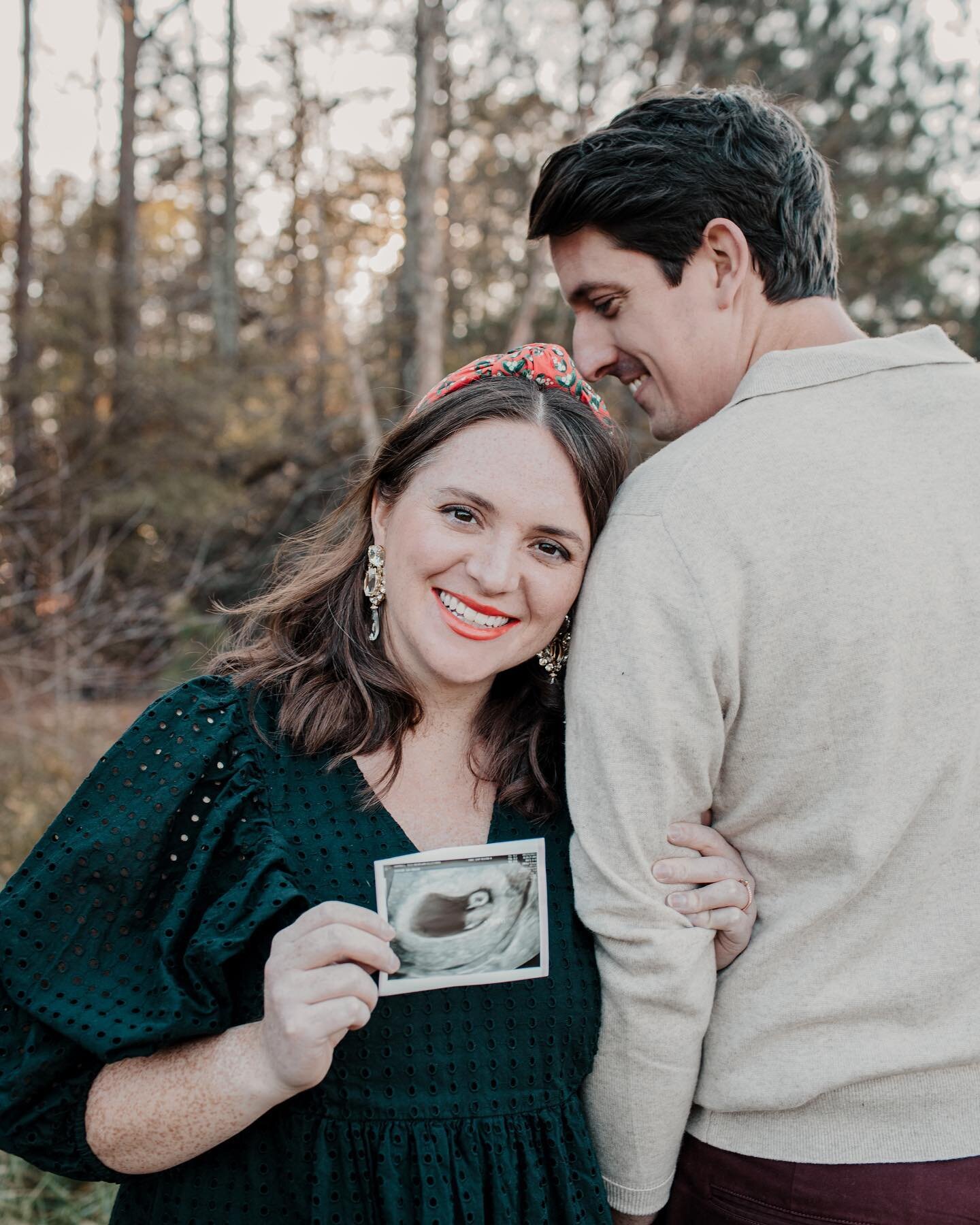 Merry Christmas! The greatest gift we could ask for is arriving in May 2023! Drew and I are so excited to meet baby BOY Miller in just a few short months. He is already so so loved. ❤️❤️ Thank you @lauraagabaphoto for helping us announce this great n