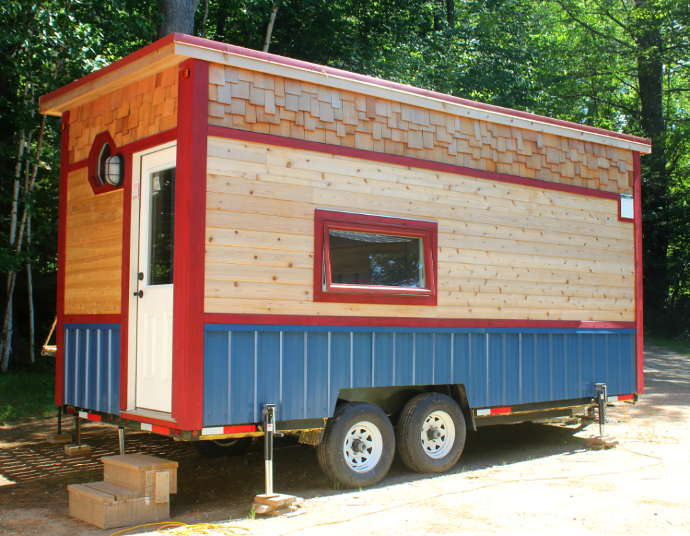 Whirly_TinyHouse_Ext_4.png