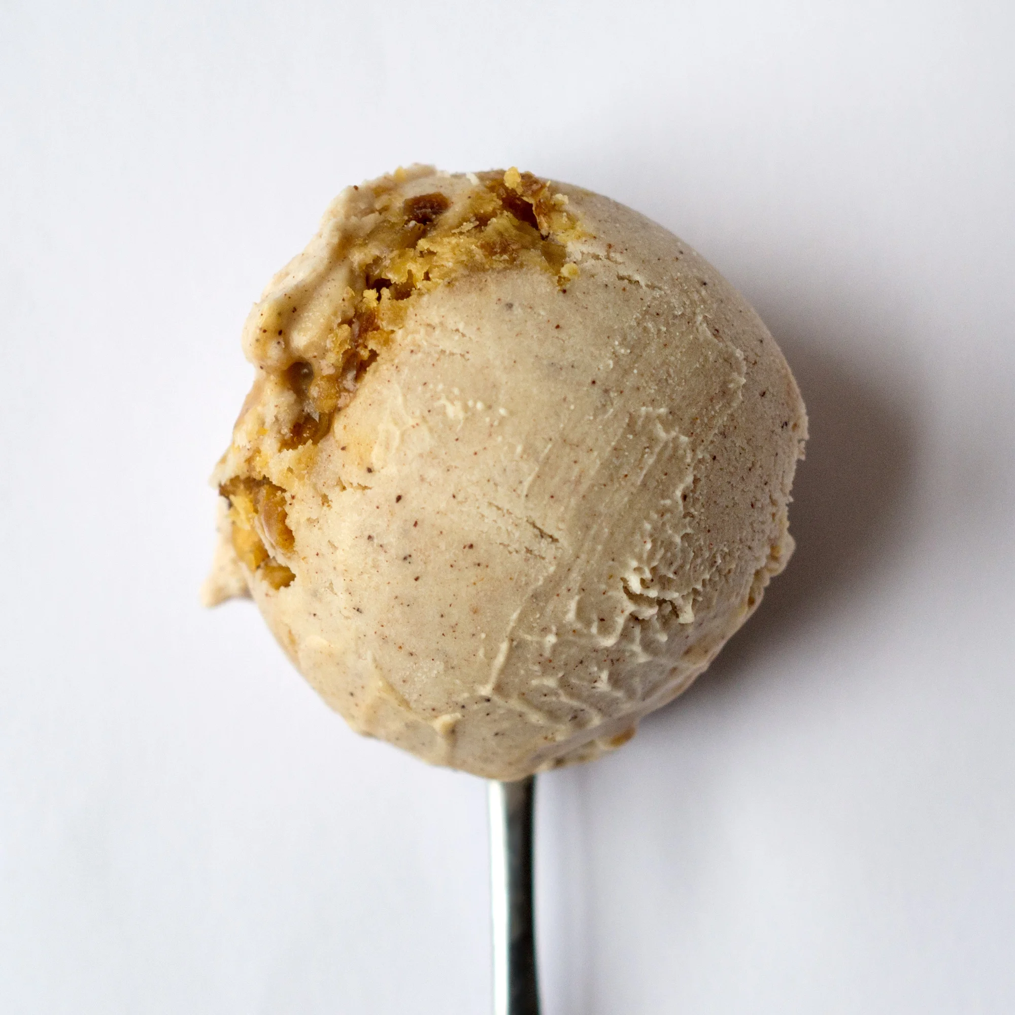Black Milq Ceylon Cinnamon & Walnut Praline
