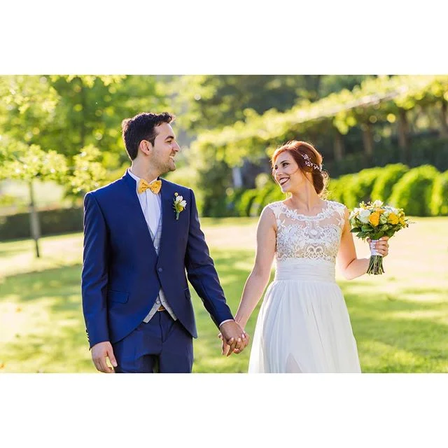 Helena e David
.
.
.
#deambulando_peoplestories #deambulando #bridesmaids #bride #weddingphotography #weddingphotographer #documentalweddingphotographer #lookslikefilmweddings #lookslikefilm