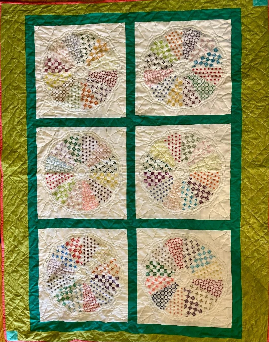Dresden Plate embroidered panels quilt cotton