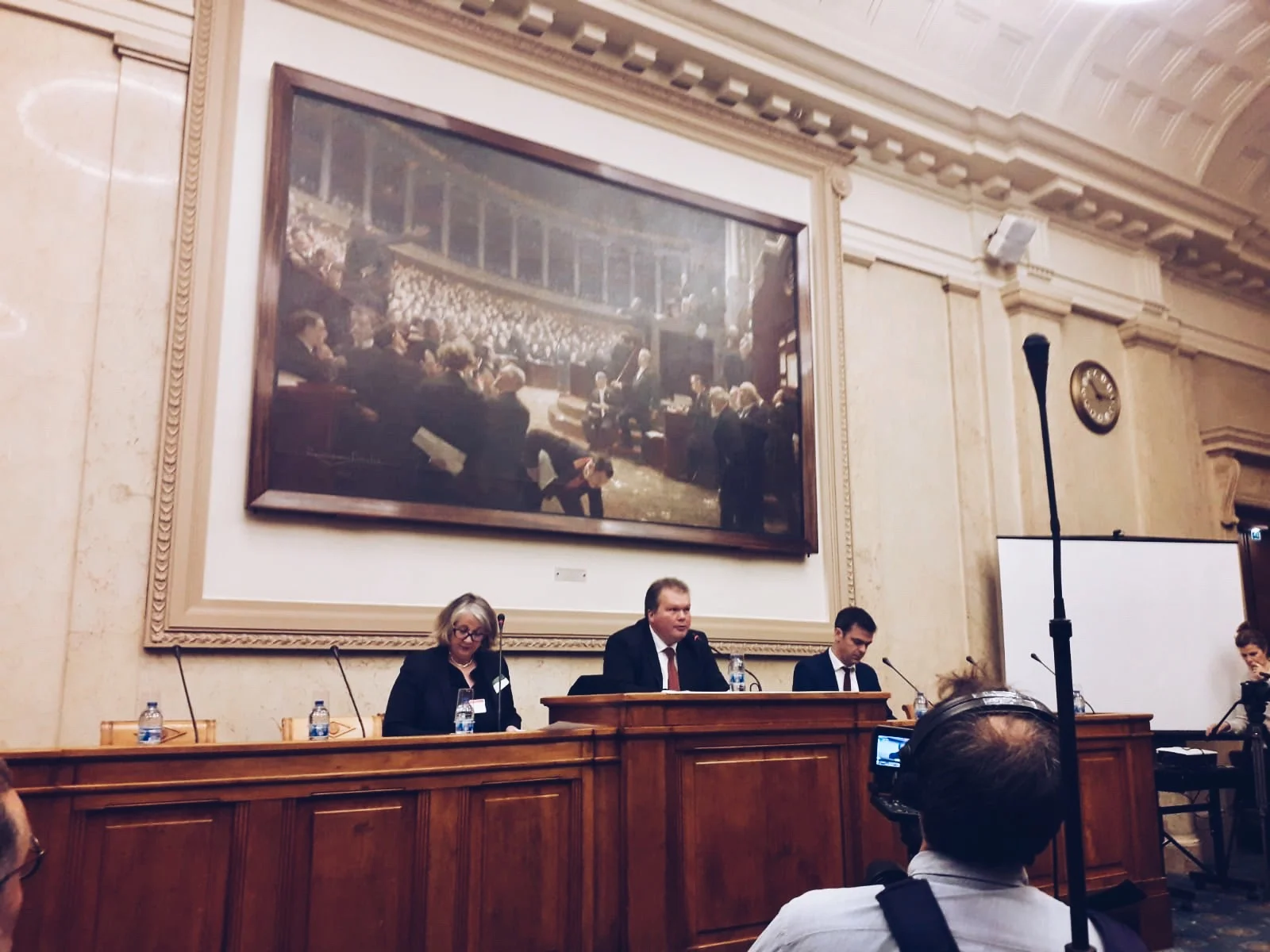  France’s National Assembly hosted a roundtable on medical cannabis for politicians  and stakeholders earlier this month.  