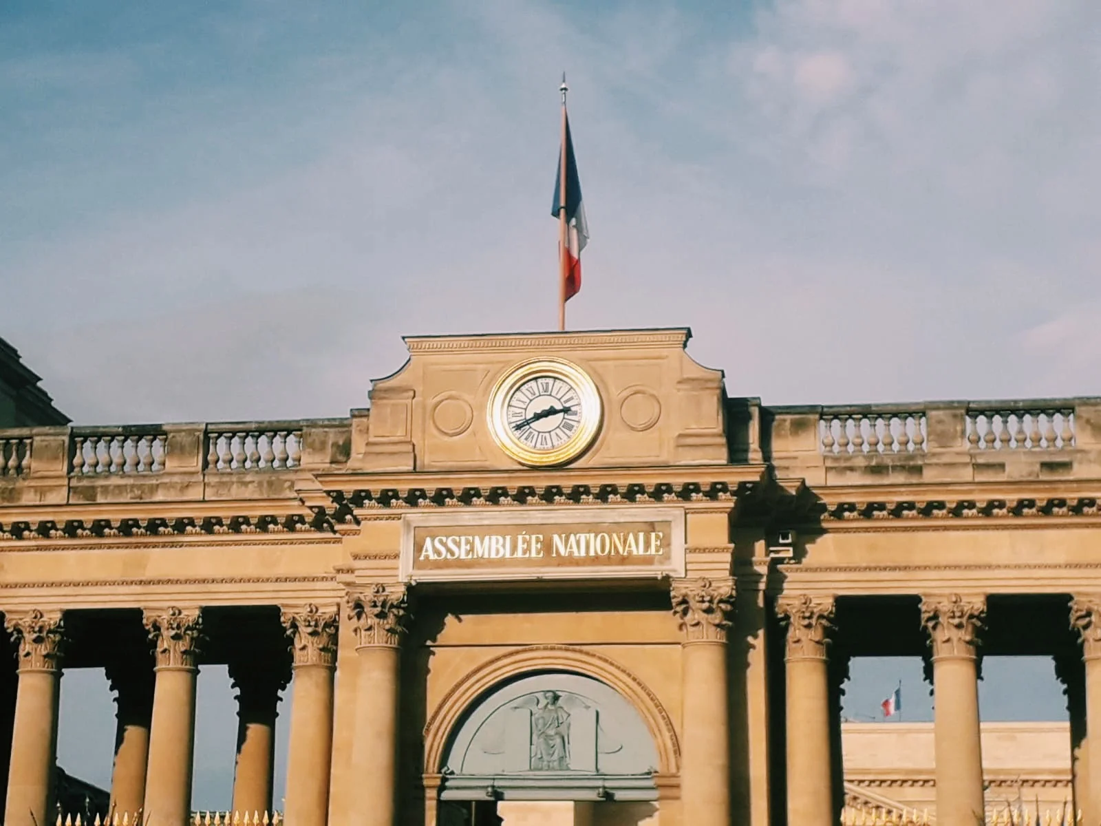  France’s National Assembly hosted a roundtable on medical cannabis for politicians and stakeholders earlier this month. 