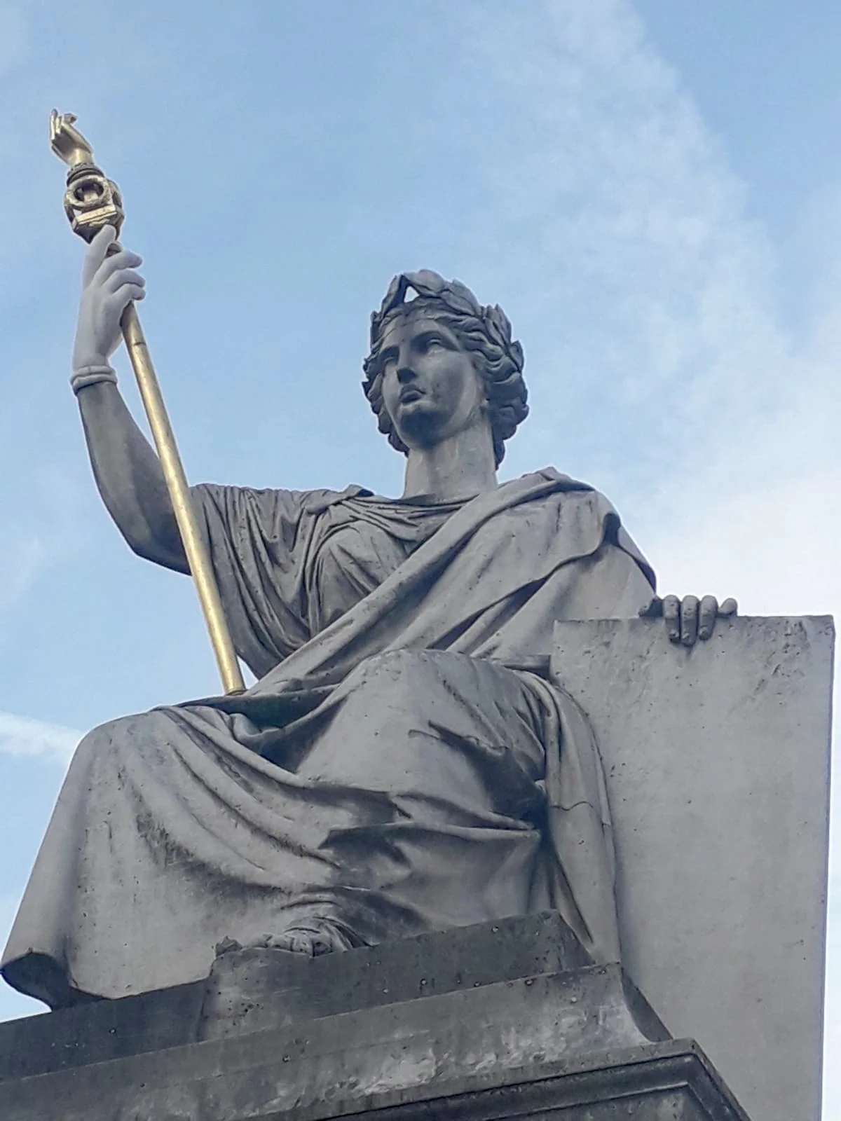  France’s National Assembly hosted a roundtable on medical cannabis for politicians and stakeholders earlier this month. 