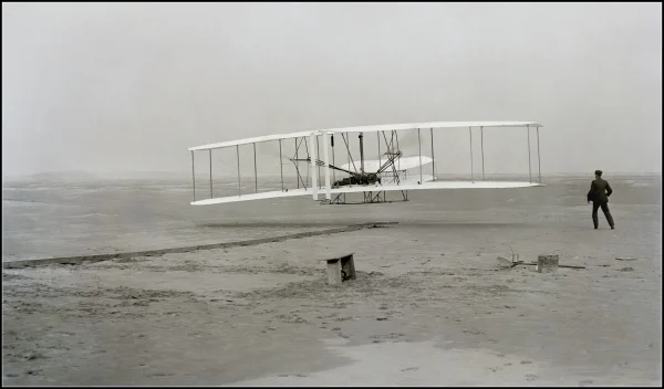  John Daniels photo of the Wright Brothers' first flight