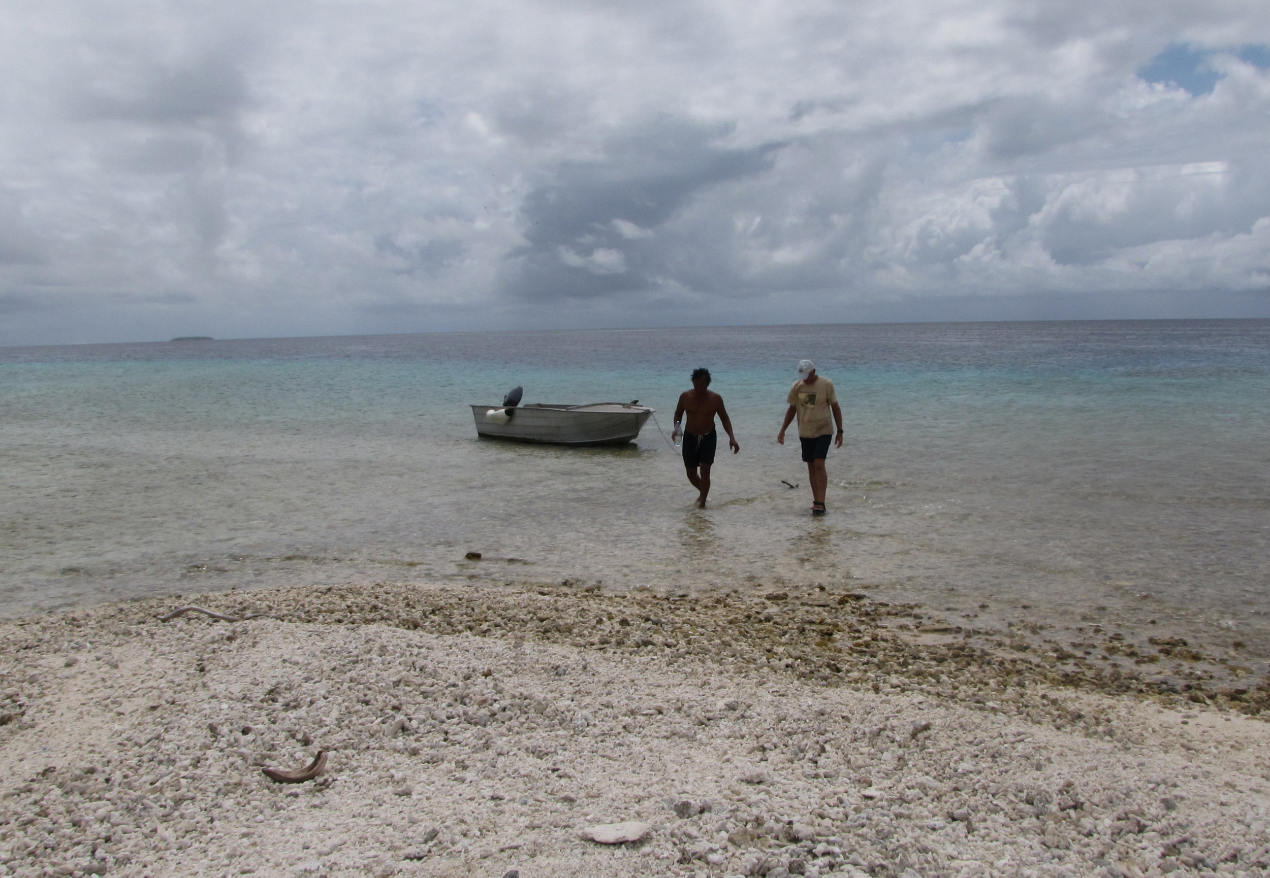 John & David secure the boat