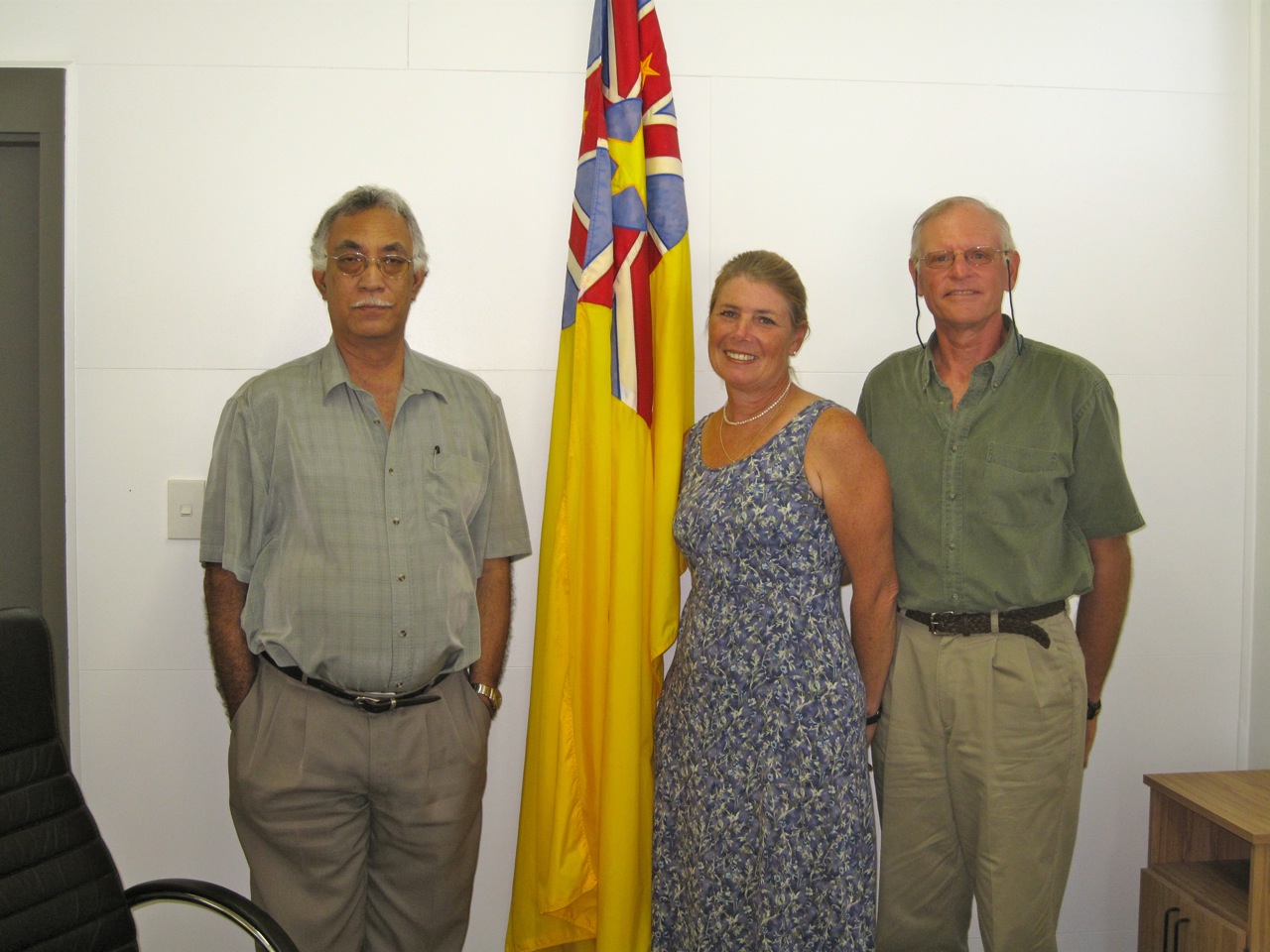 The Honorable Toki Tufukia Talagi, Premiere of Niue, graciously agreed to pose with some wayward visiting cruisers.