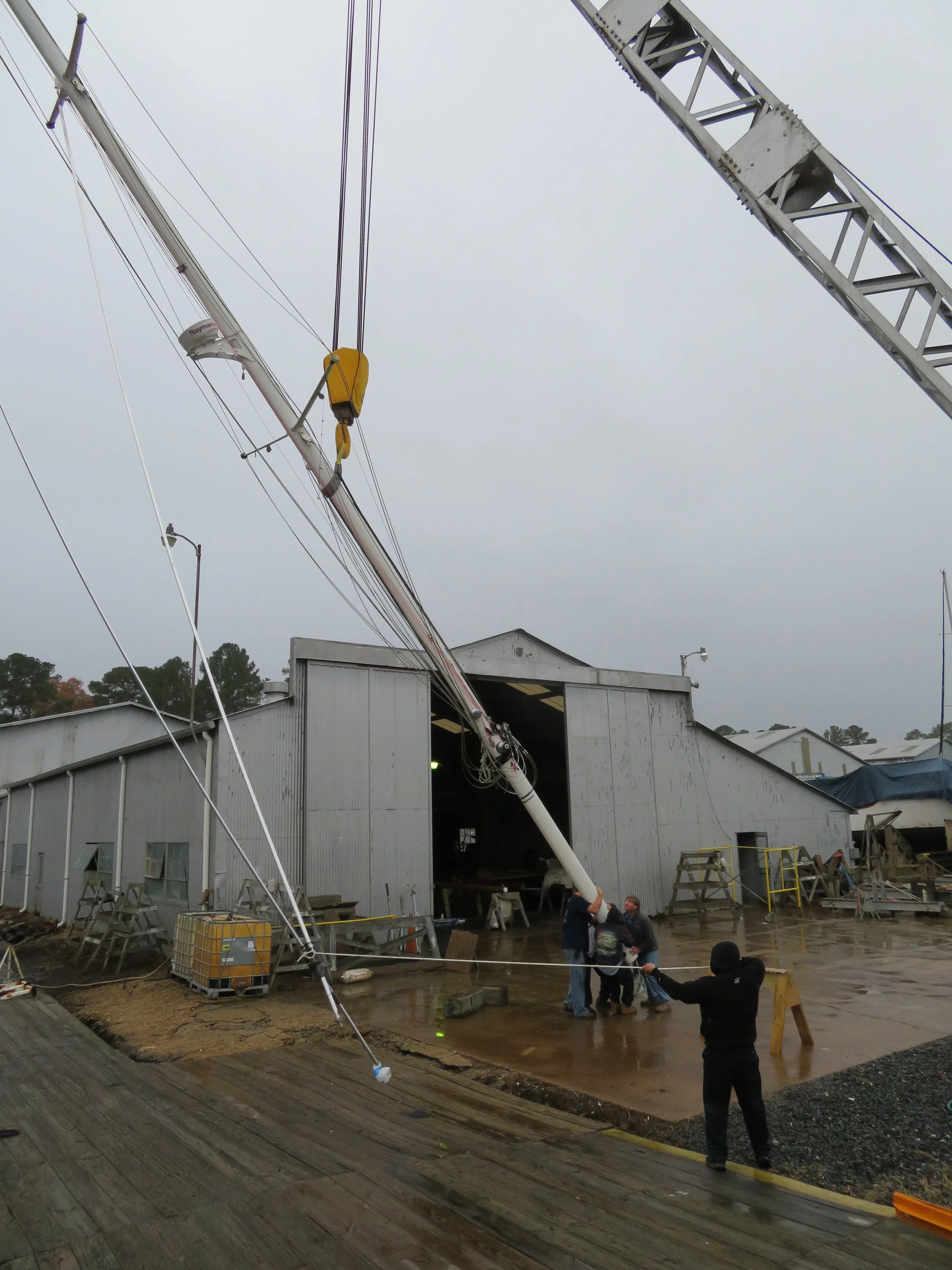 Blue View - 10 Steps to Prep a Mast for Unstepping