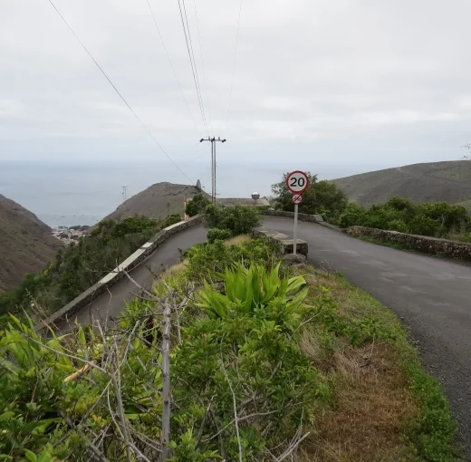 sth5_sidepath-hairpin-turn.jpg