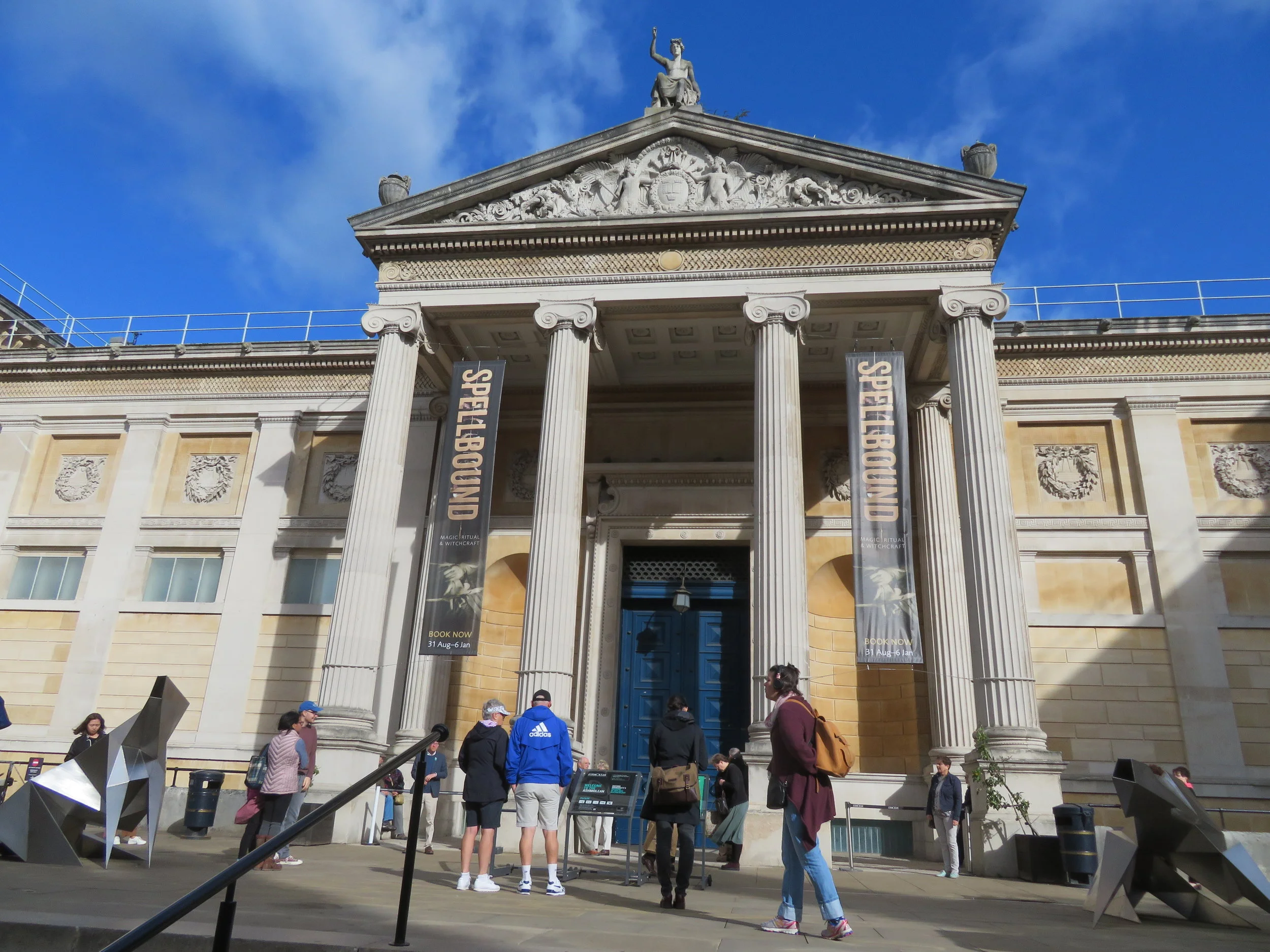 Thames Path - A Day in Oxford, England