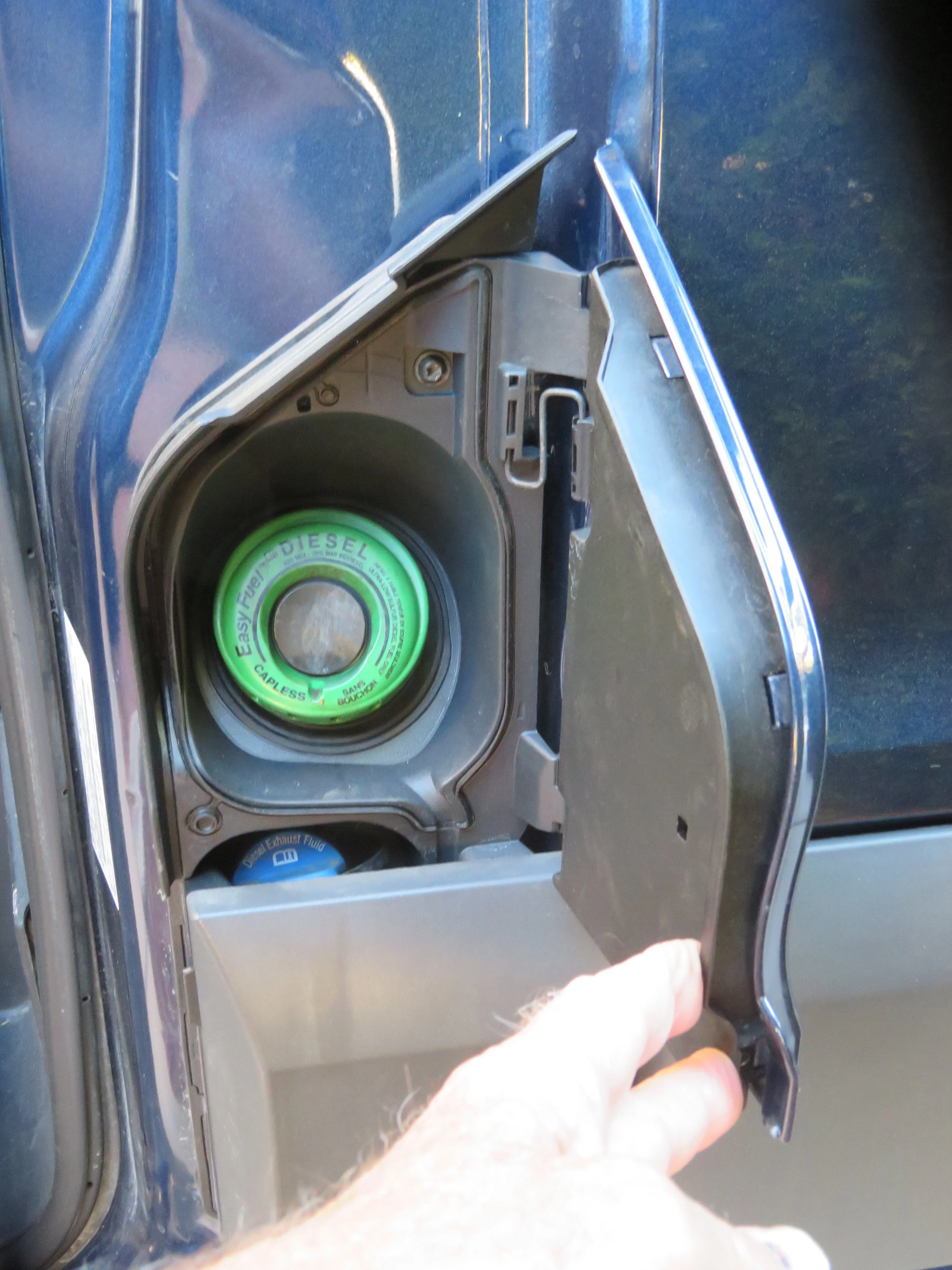 Blue View - Repairing the Fuel Filler Door on Blue
