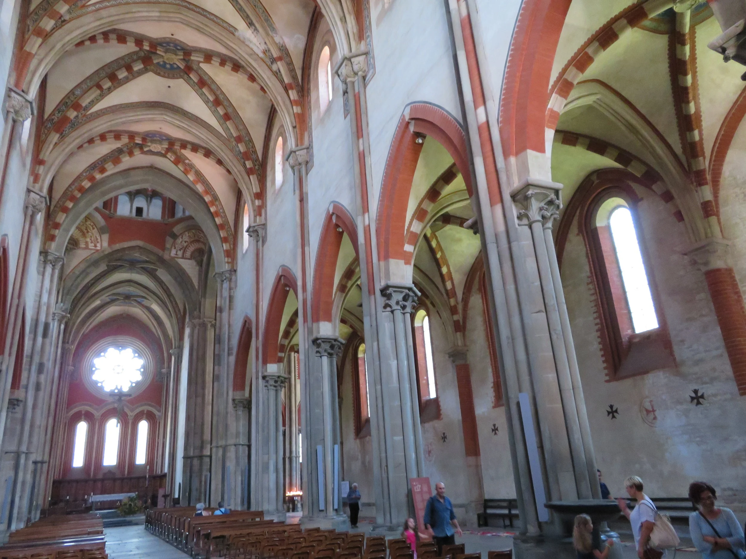 Cistercian red &amp; white interior