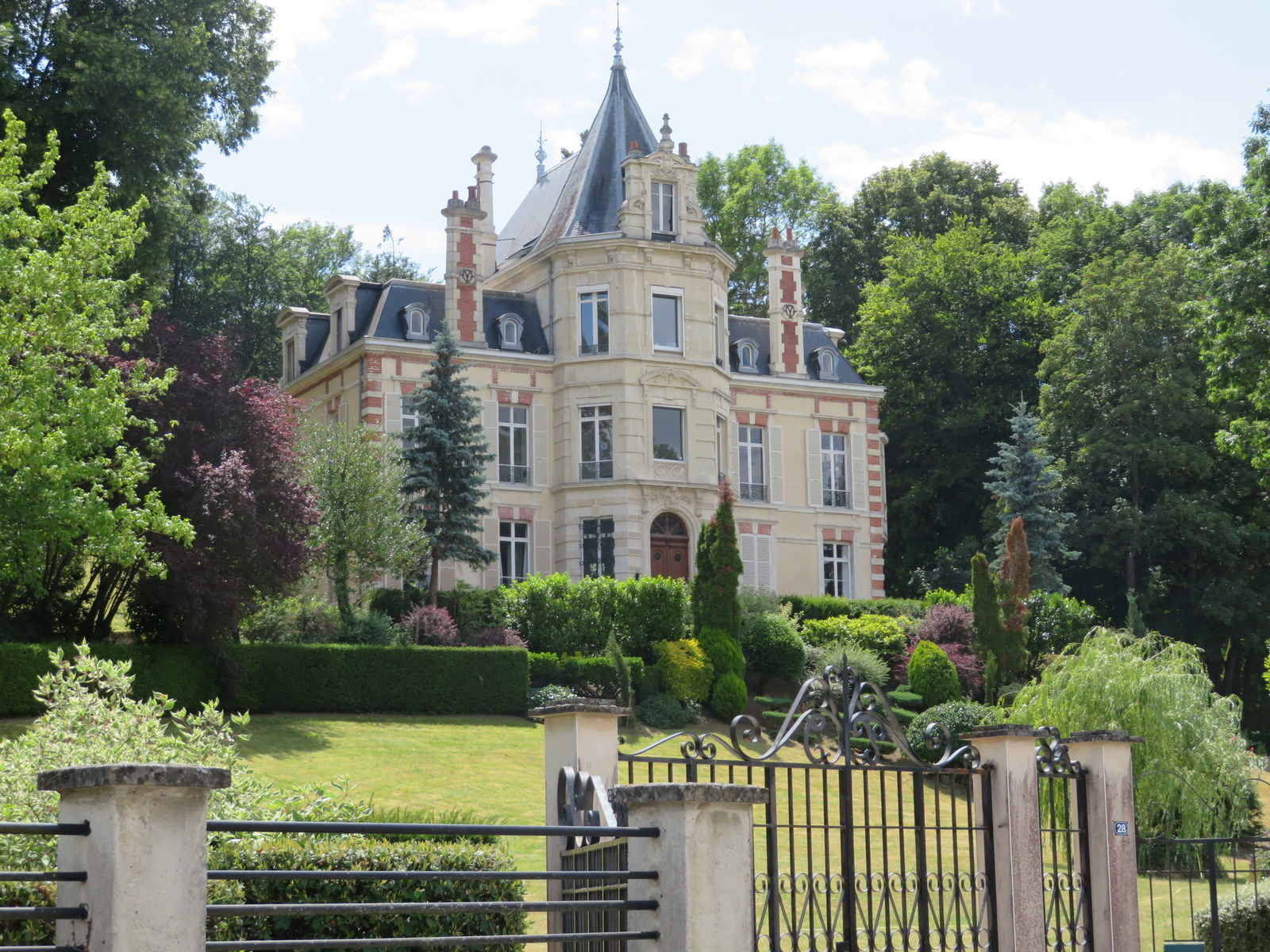 Clean Clothes Vineyard Walks Reims Just A Little Further